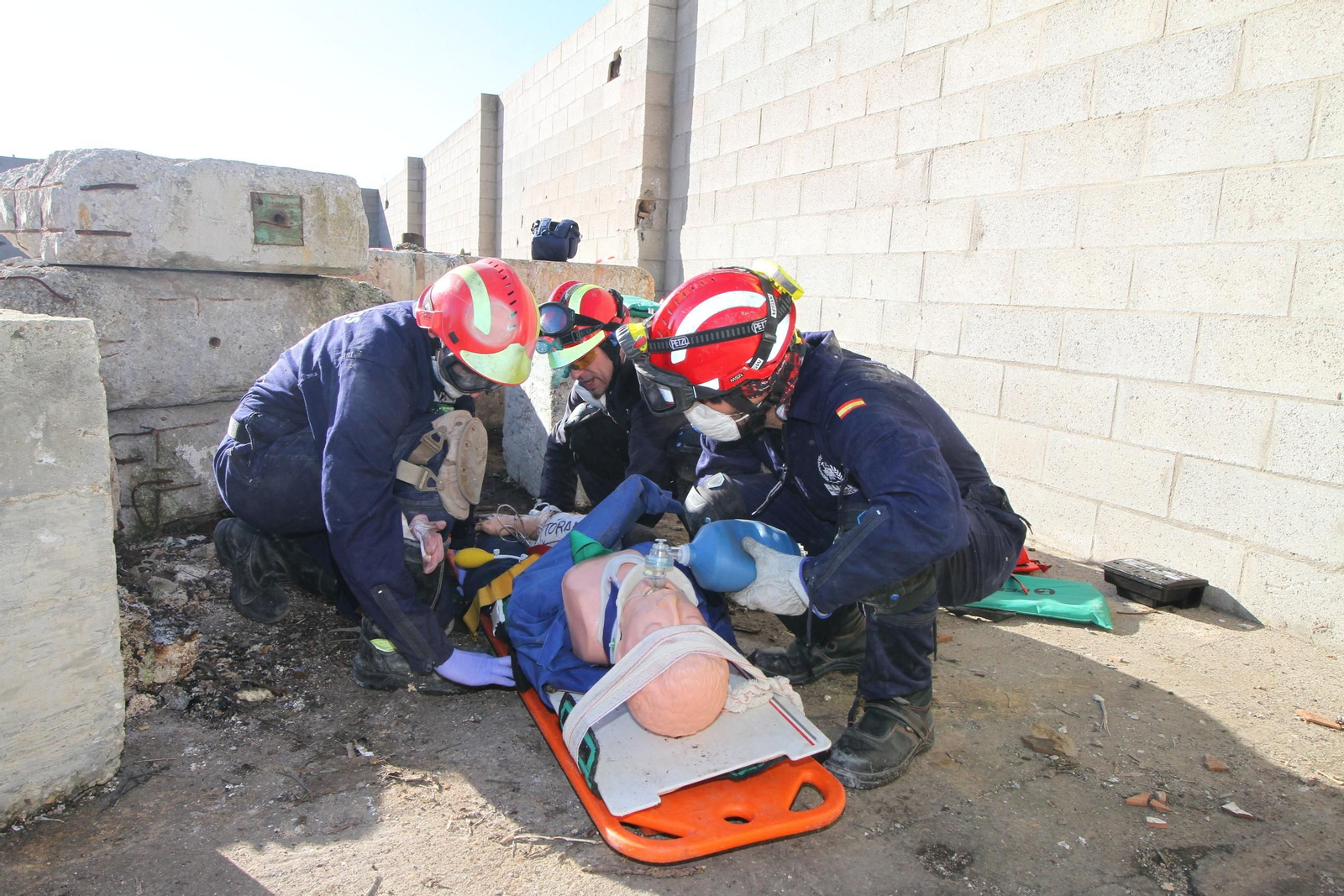 Imágenes del curso Asistencia Sanitaria en Catástrofes de Bomberos Unidos Sin Fronteras