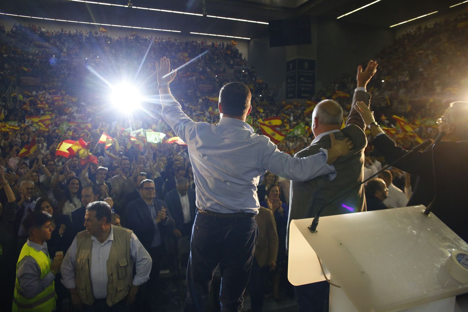 Vox saca músculo en Granada