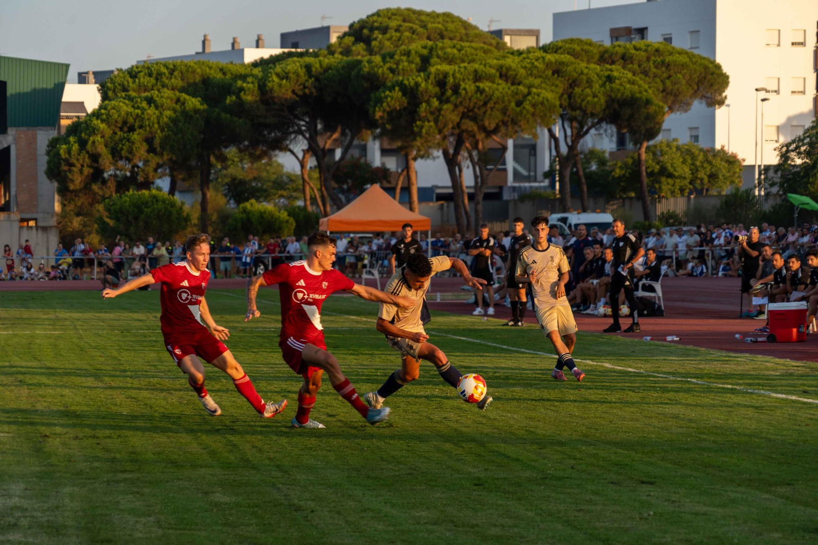 Imágenes del XXXIX Memorial Manuel González Rodríguez entre el Recreativo de Huelva - Sevilla Atlético