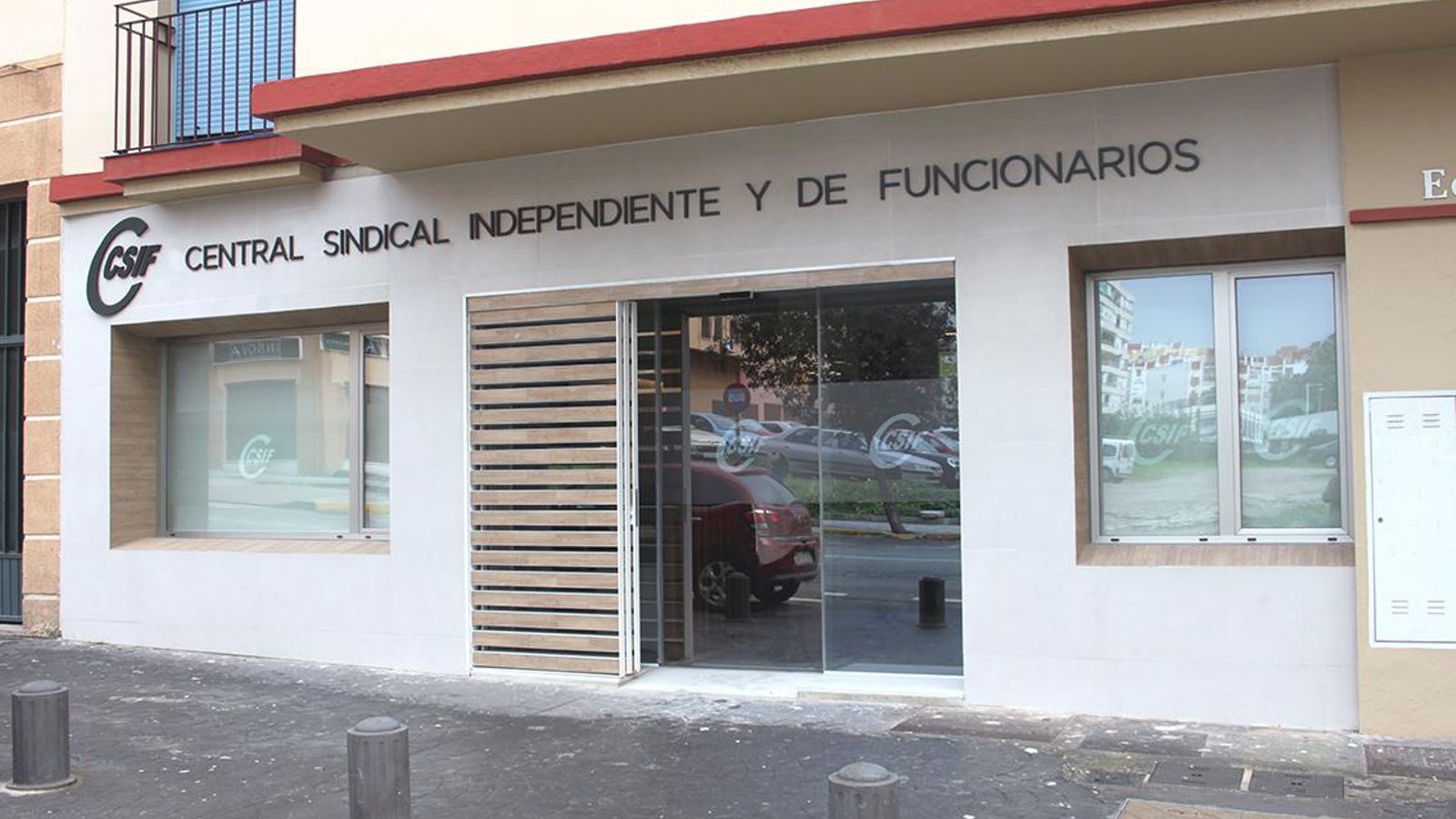 Situada en el edificio Dalí, en la calle Virgen del Carmen, número 44, de Algeciras.