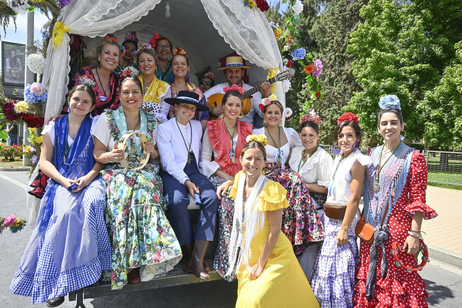 Todos los rocieros de la comitiva de la Hermandad de Huelva, en imágenes