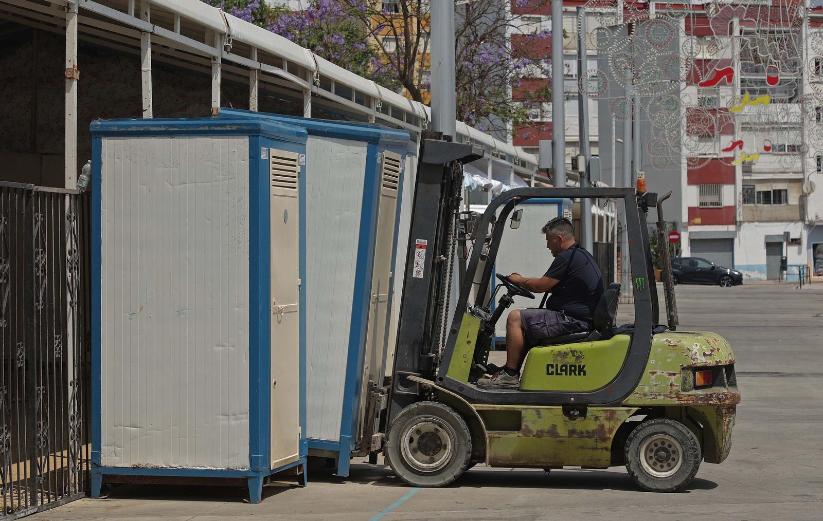 Fotos del montaje de la Feria Real de Algeciras 2025