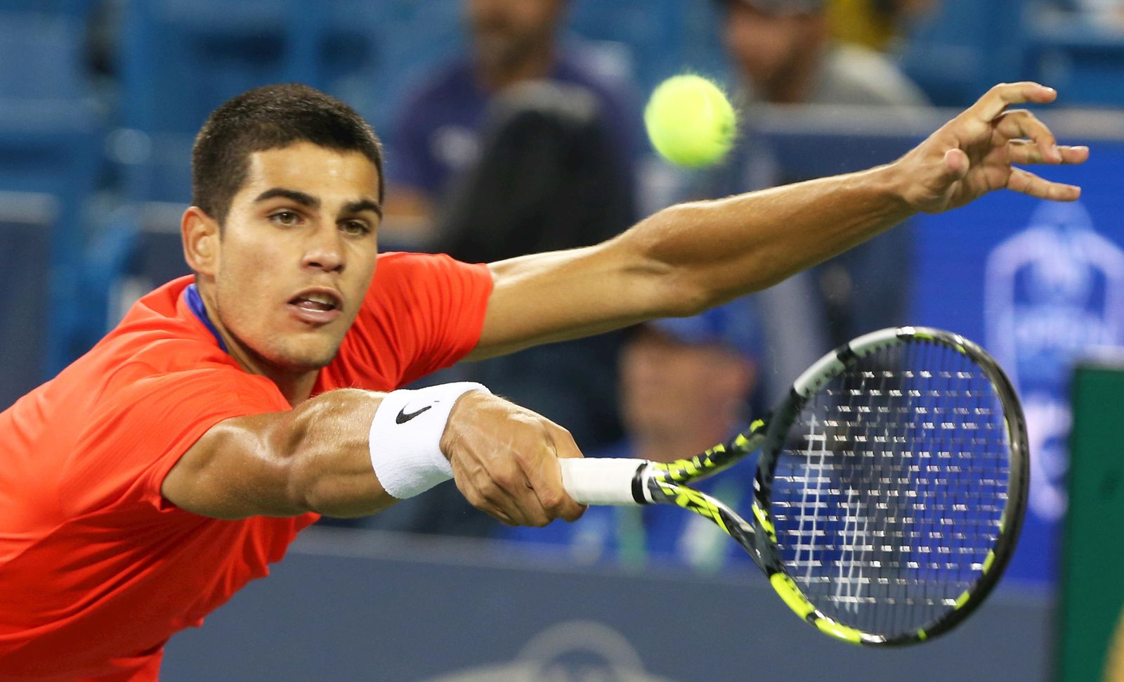 Alcaraz devuelve una volea contra Norrie