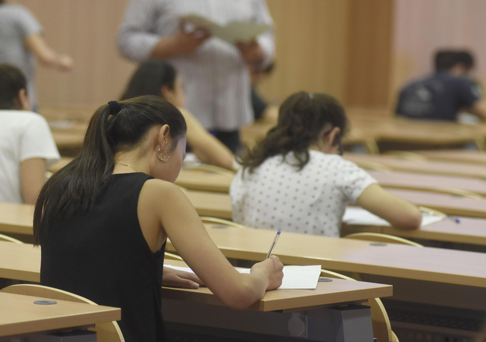 Estudiantes realizan la prueba de acceso a la Universidad de Córdoba.