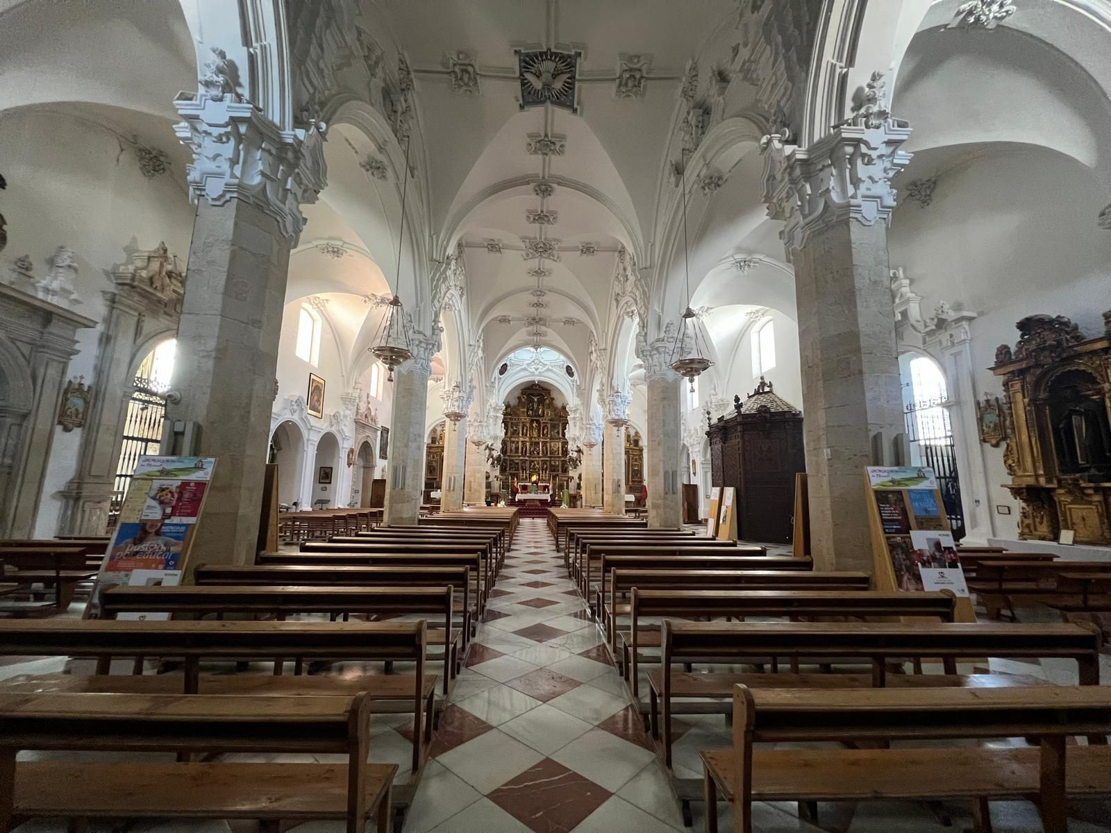 Un recorrido en imágenes por la parroquia de la Asunción de Priego de Córdoba
