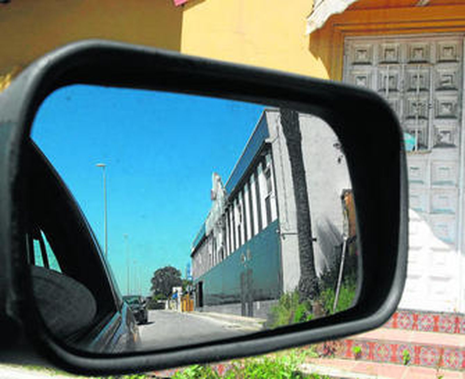 Imagen del Platinium reflejado en el retrovisor de un vehículo, el pasado sábado.