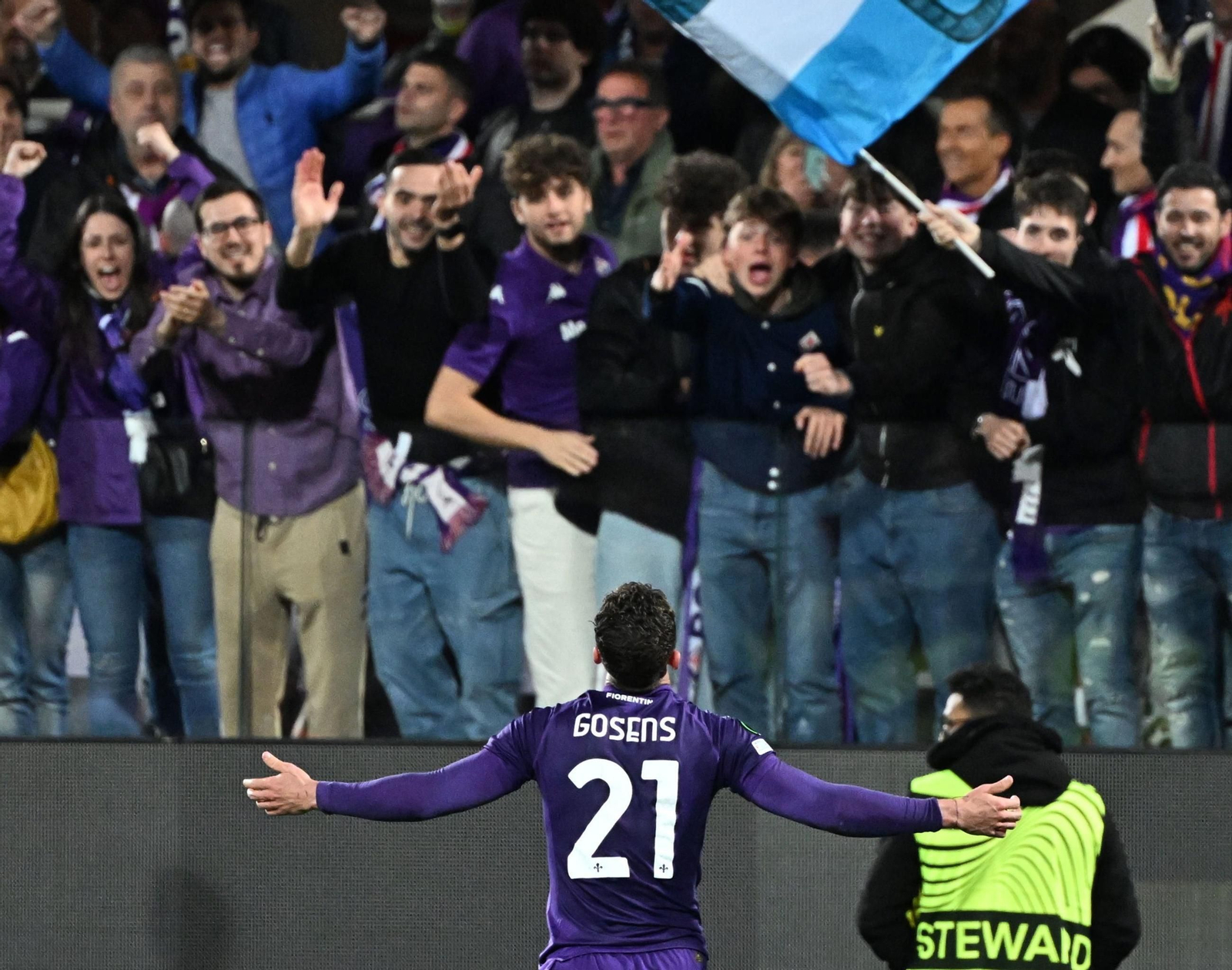 Las fotos del Fiorentina-Betis de la Conference League