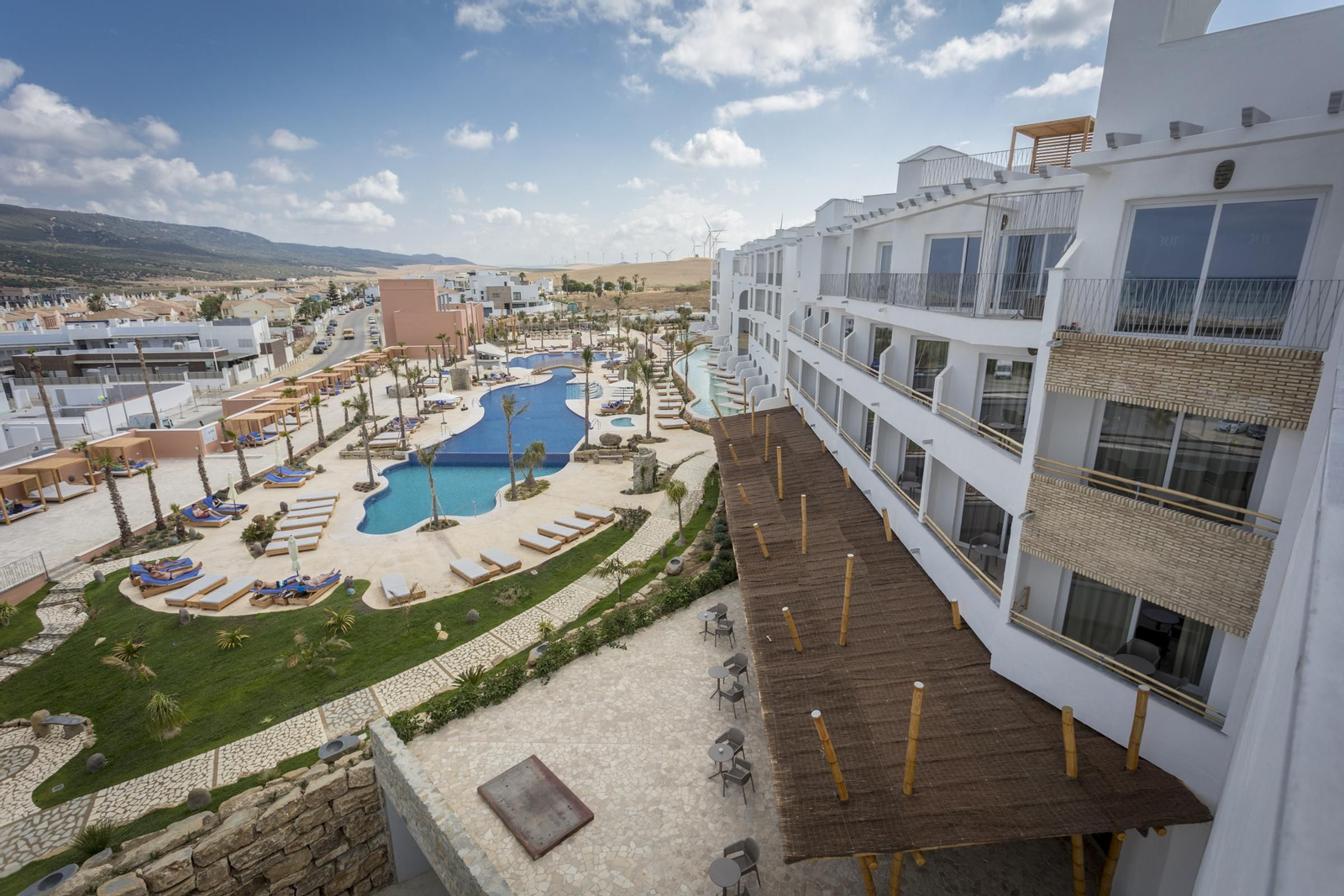El hotel Zahara Beach & Spa, en imágenes
