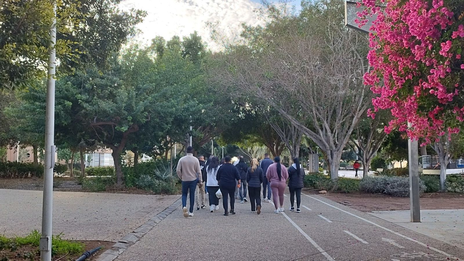 Los alumnos de El Acebuche en el campus de la Universidad de Almería.
