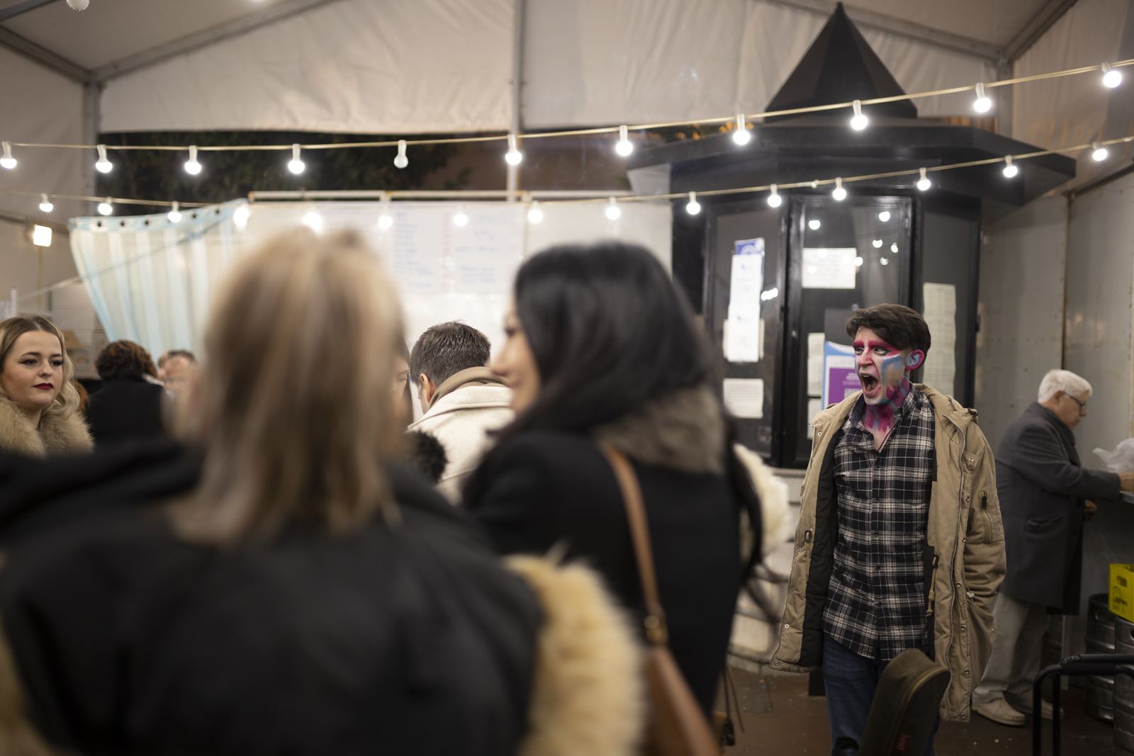 Ambiente en el tercer día de semifinal del Carnaval Colombino