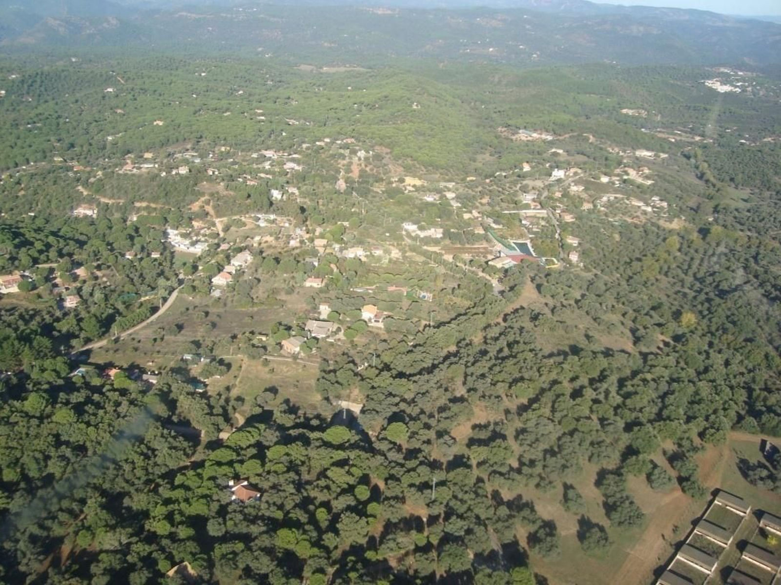 Iván Luque y César Vicente, con un cartel sobre prevención.