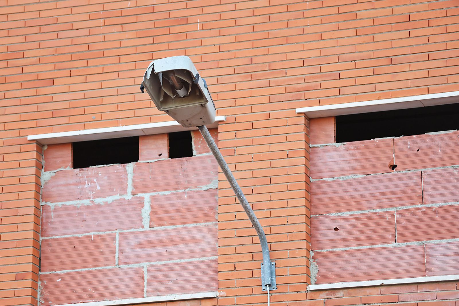 Imágenes del estado actual del edificio del antiguo IES Doñana