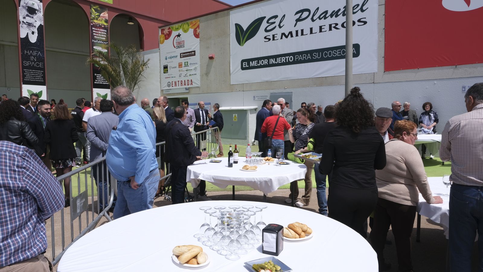 Imágenes de las jornadas de la CUCN sobre el agua en la Expolevante de Níjar.