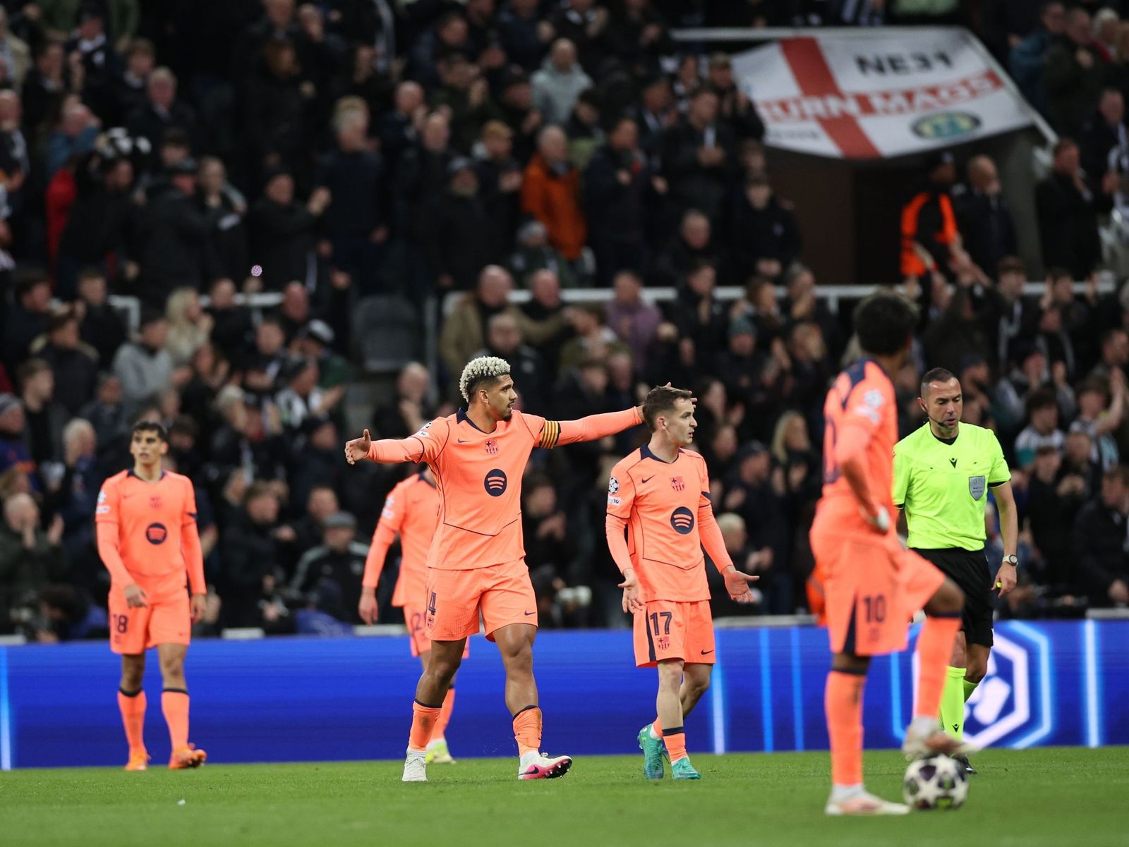 Las fotos del Newcastle-Barcelona