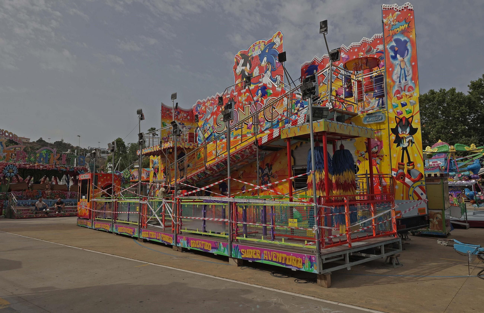 Una de las atracciones precintadas. Una de las atracciones precintadas.