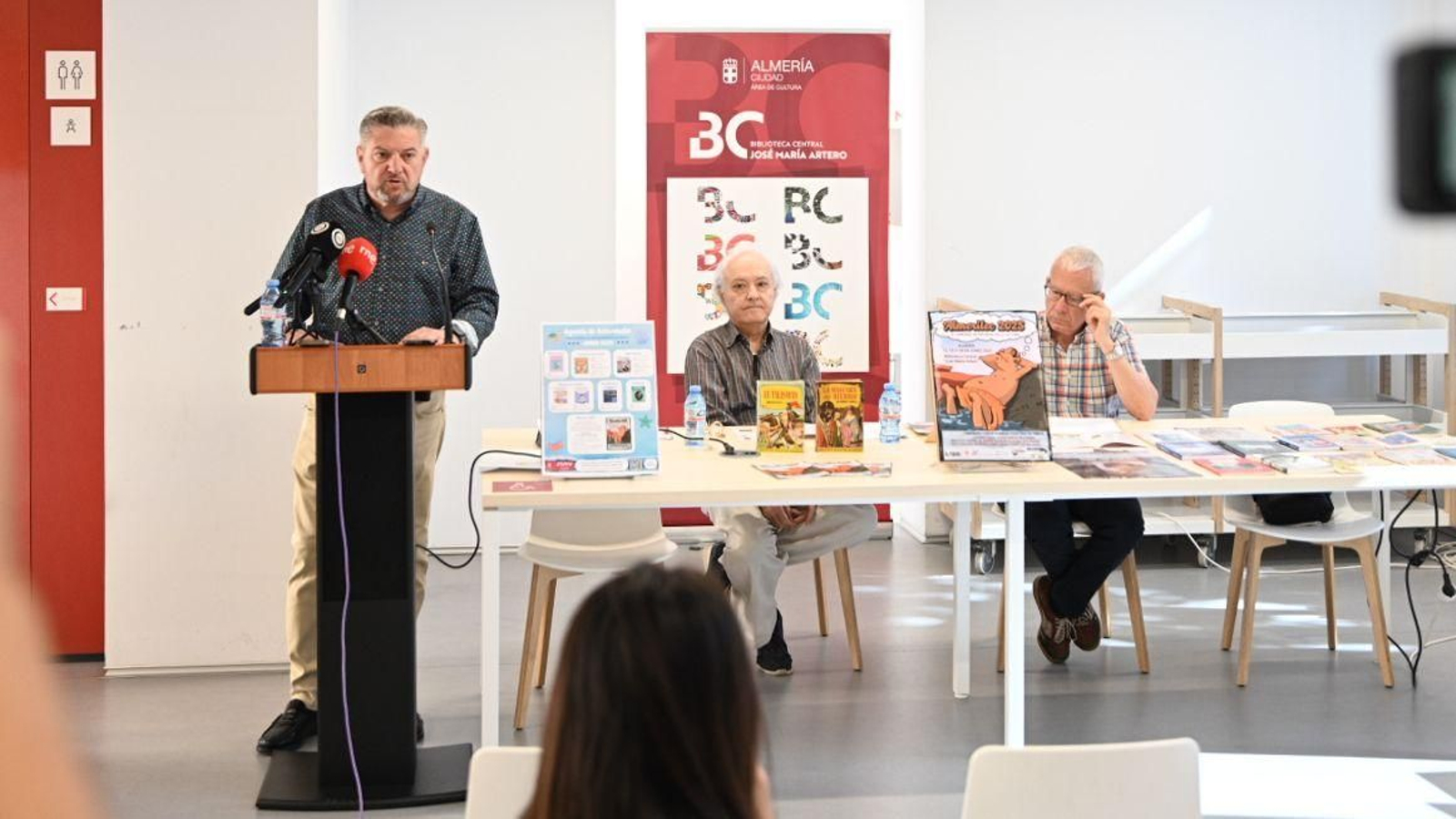 El concejal Diego Cruz ha presentado las actividades culturales de las bibliotecas municipales.