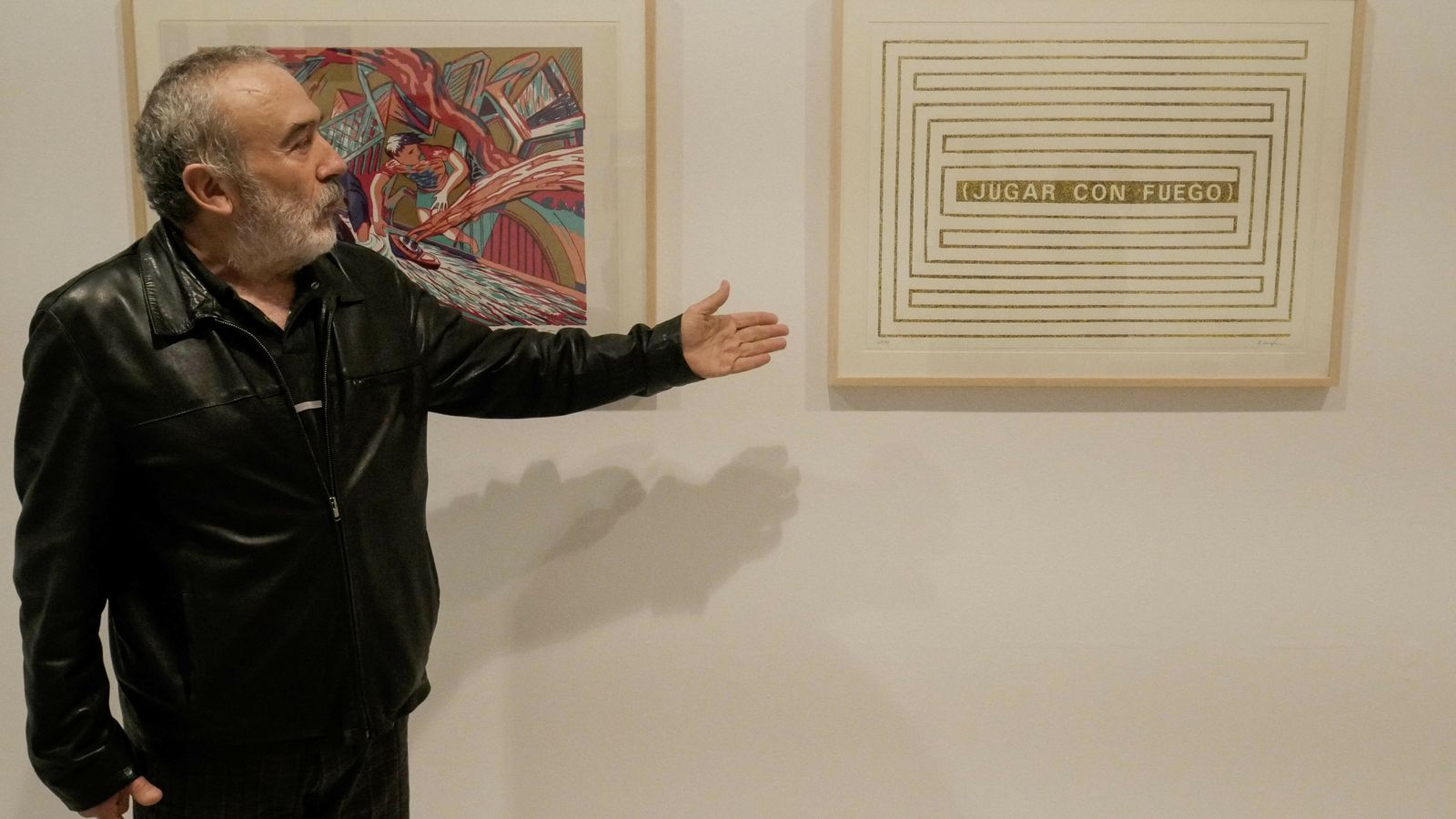 Sycet ante dos de las piezas exhibidas en Condes de Gabia desde este jueves.