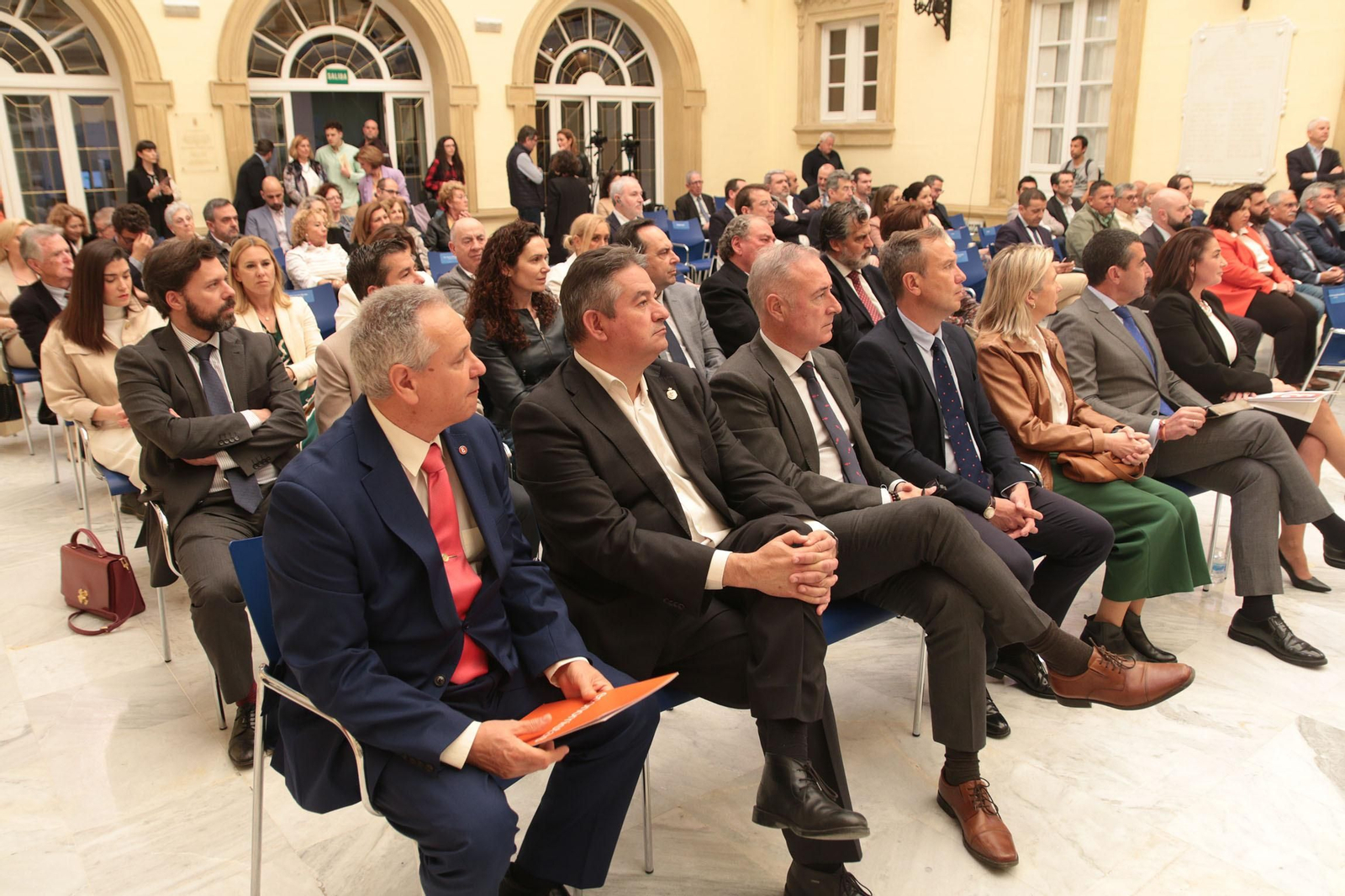 Toma de posesión de la nueva junta de gobierno del Colegio de Economistas