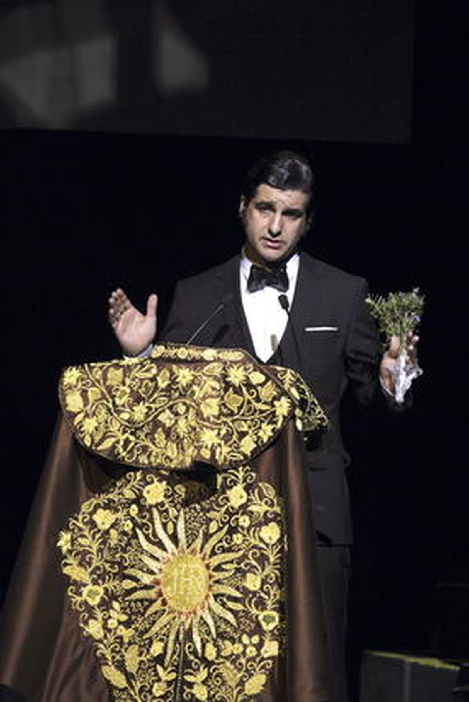 "Salvo Sevilla, están representadas las plazas de más importancia"