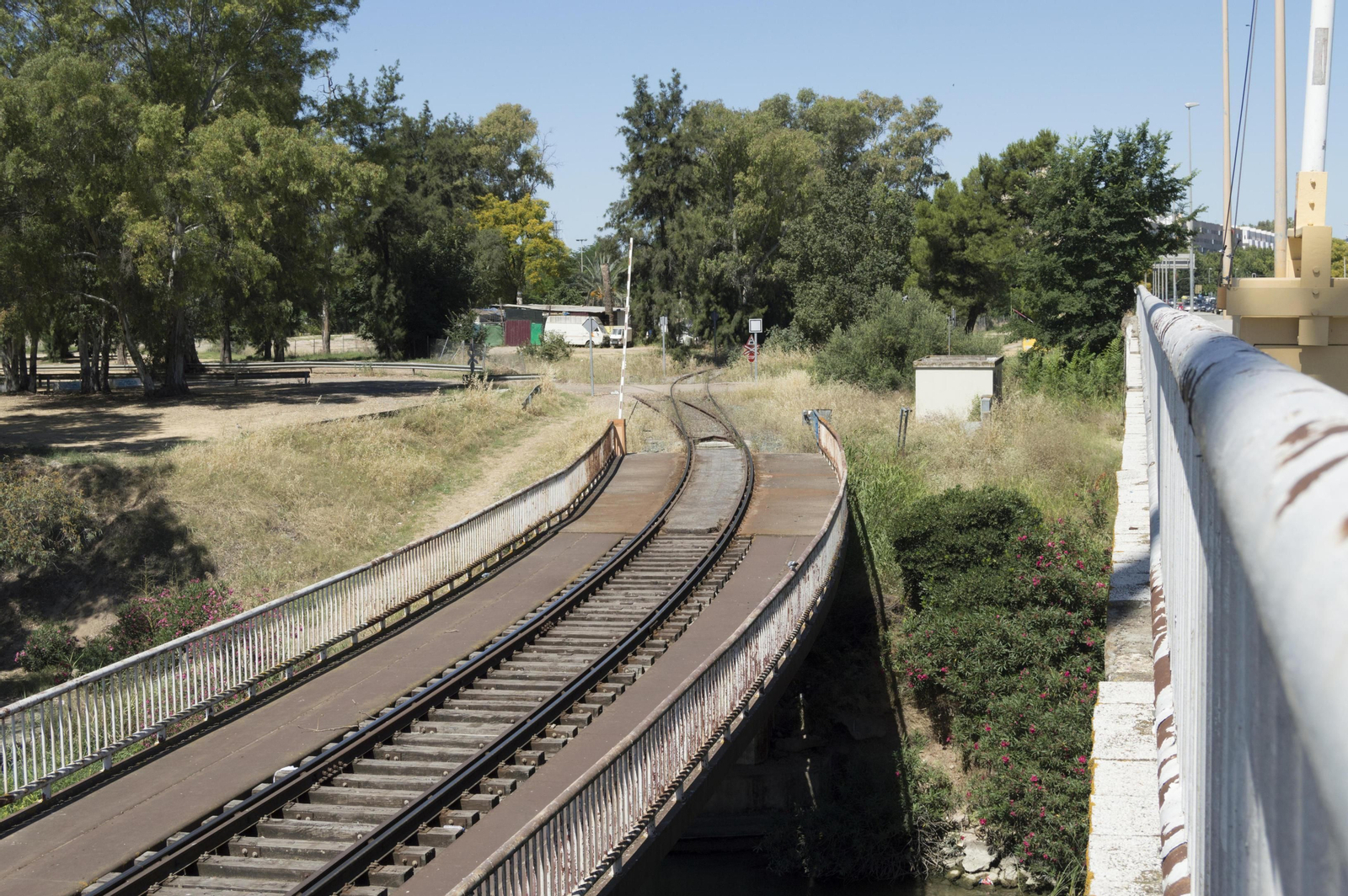 El deterioro del puente de las Delicias