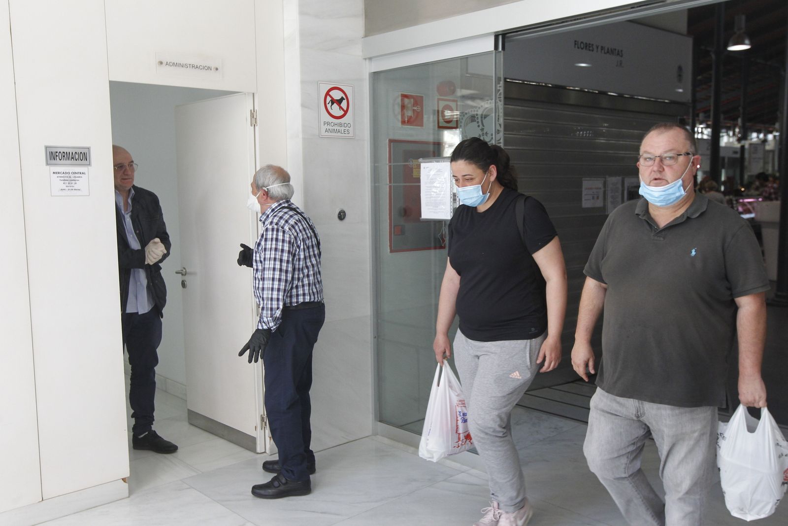 Fotogalería Mercado Central de Almería en época de coronavirus