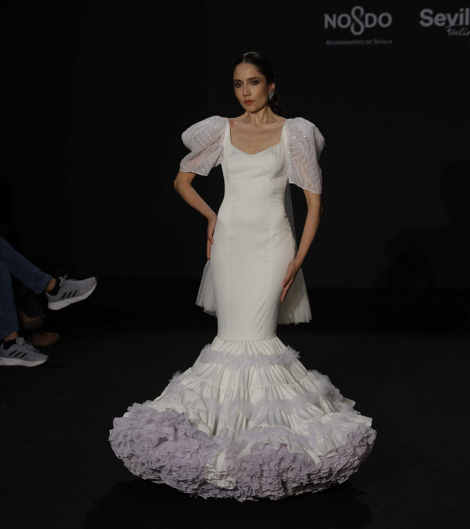 Emprende Lunares, el desfile de moda flamenca de Sara Pozo, que anticipa la Feria de Abril: todas las fotos.