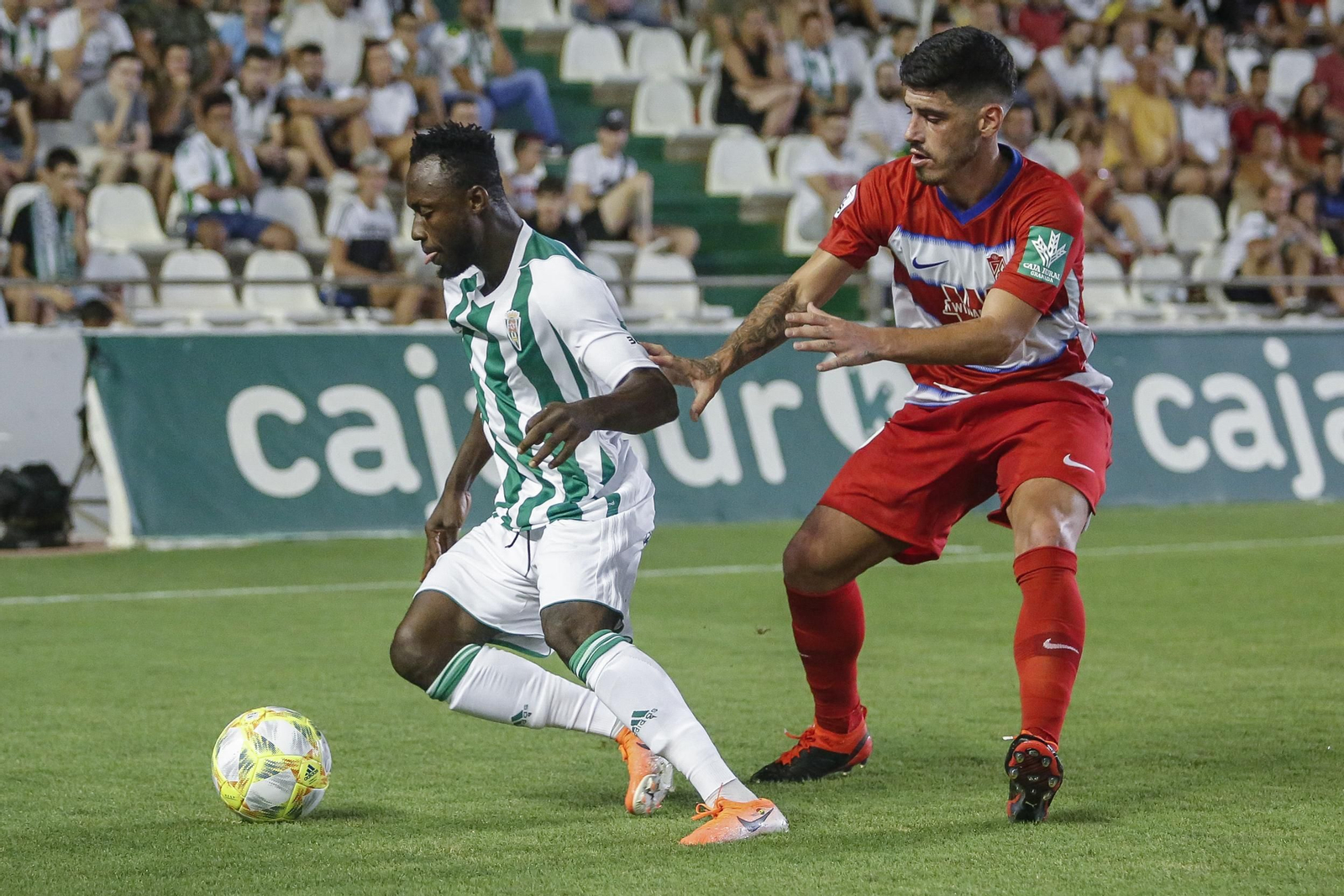 Las imágenes del Córdoba CF-Recreativo Granada