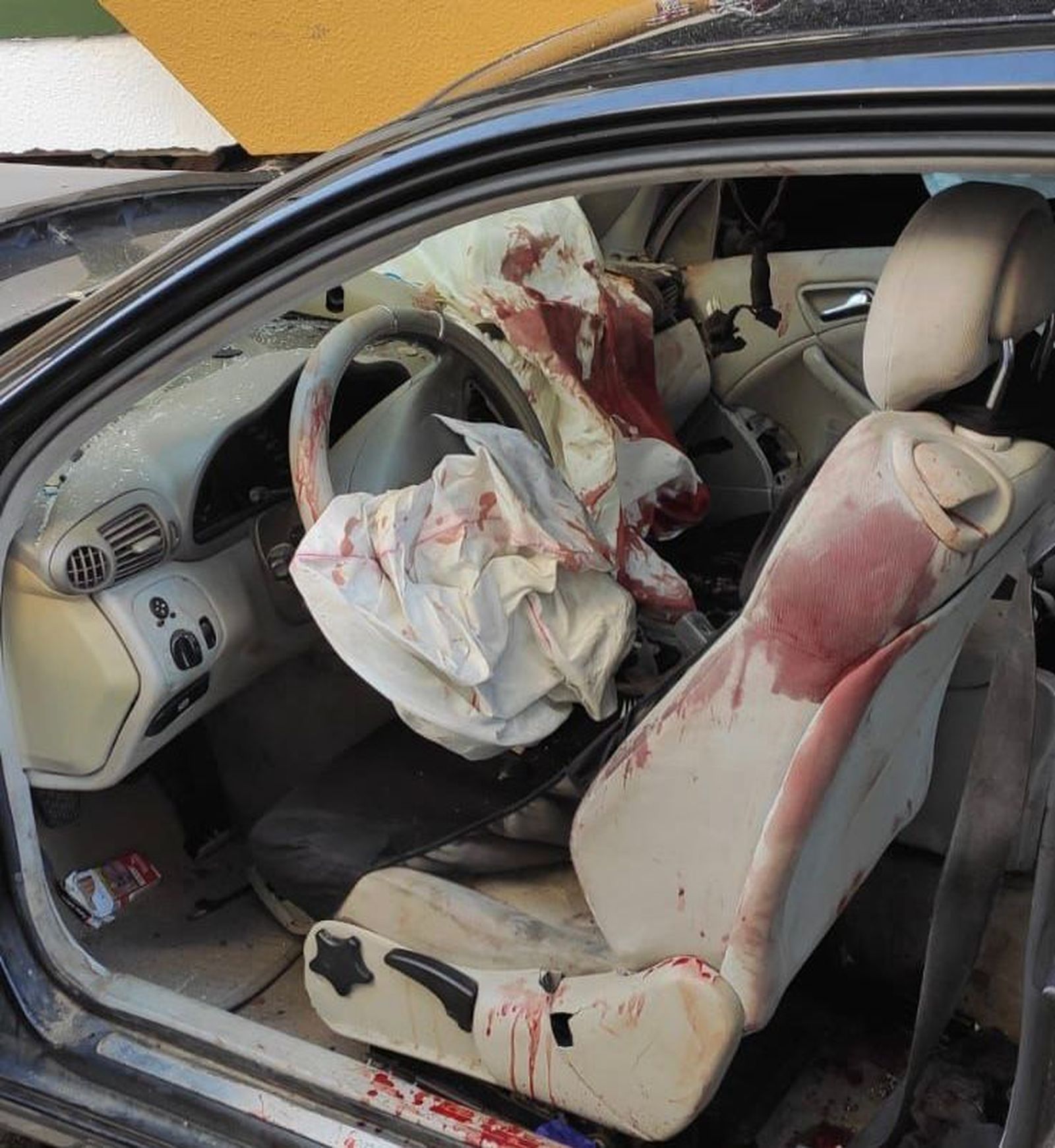 Coche accidentado en Punta Umbría.