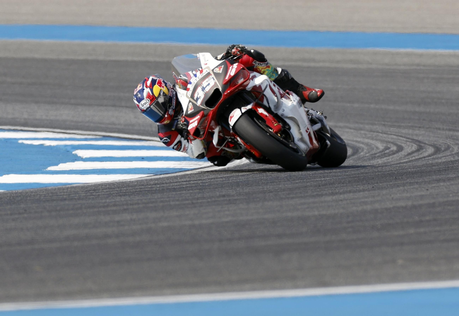 Las fotos del primer triunfo de Marc Márquez en la temporada