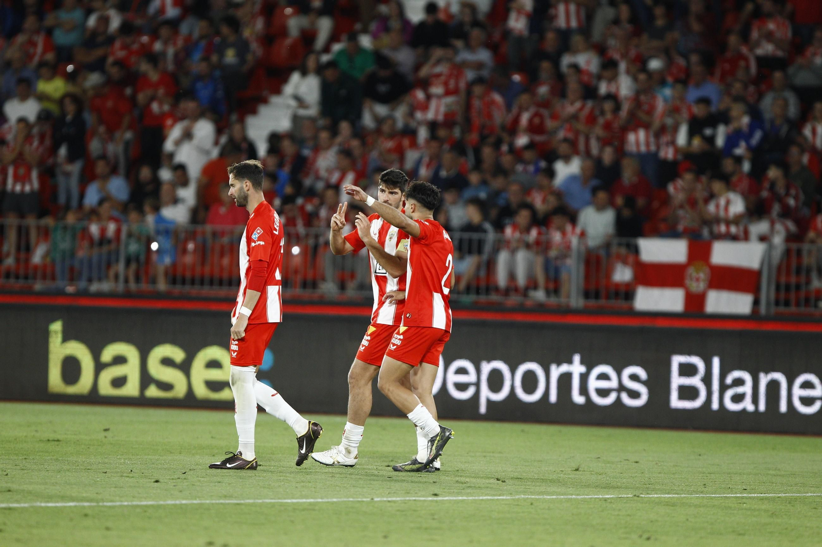 U.D. Almería-Racing de Santander, en imágenes