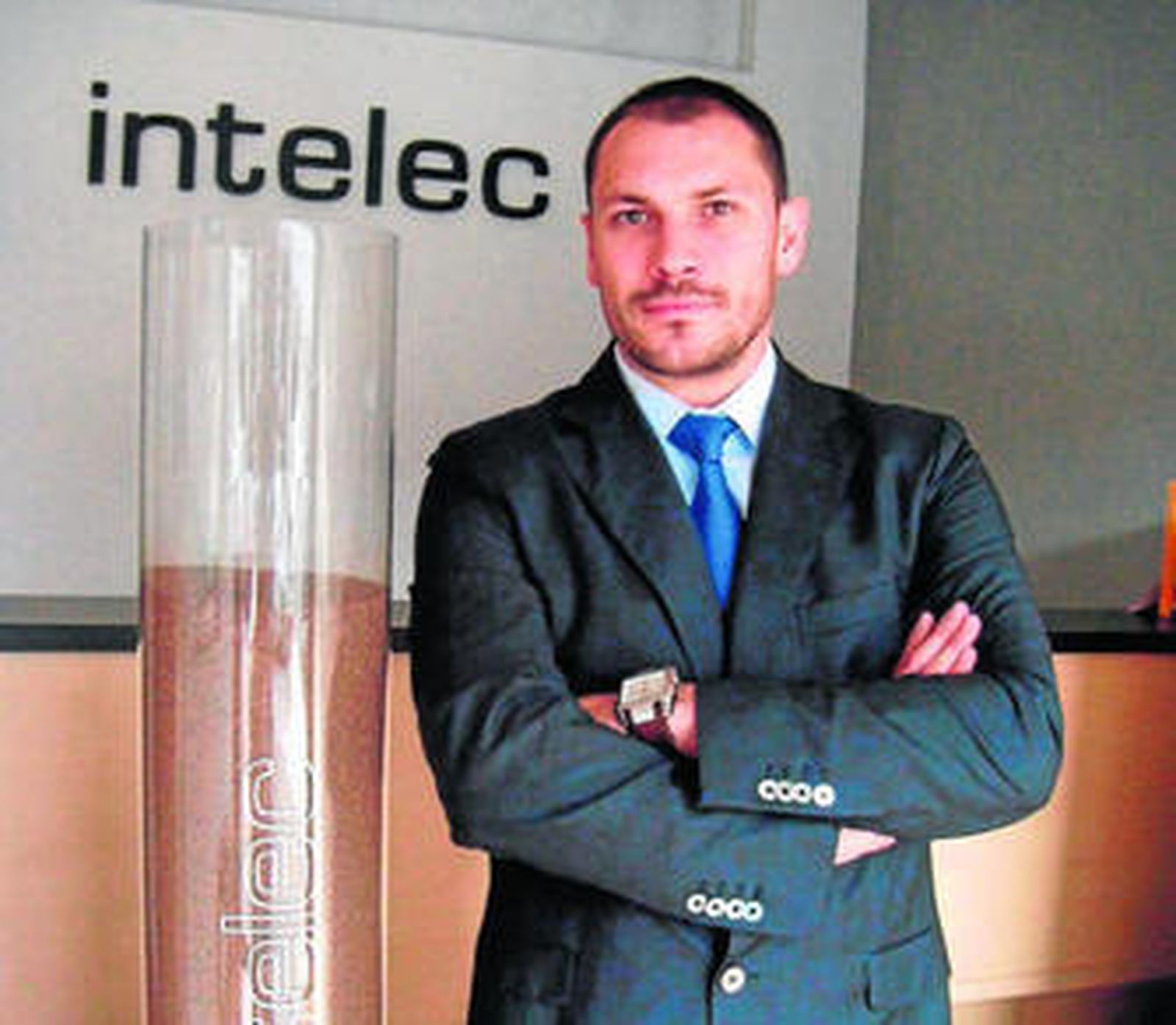 Antonio Ruano, propietario y director general de Intelec-Ingeniería, en la sede de la empresa en Jaén.