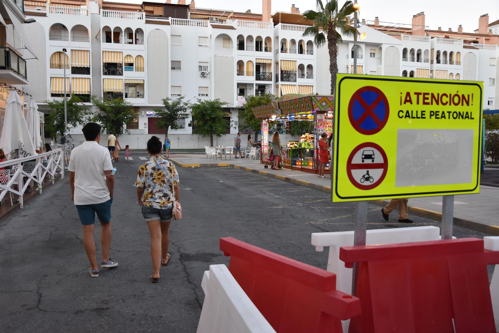 Imagen de las nuevas señales en la plaza de la Sal en El Portil.