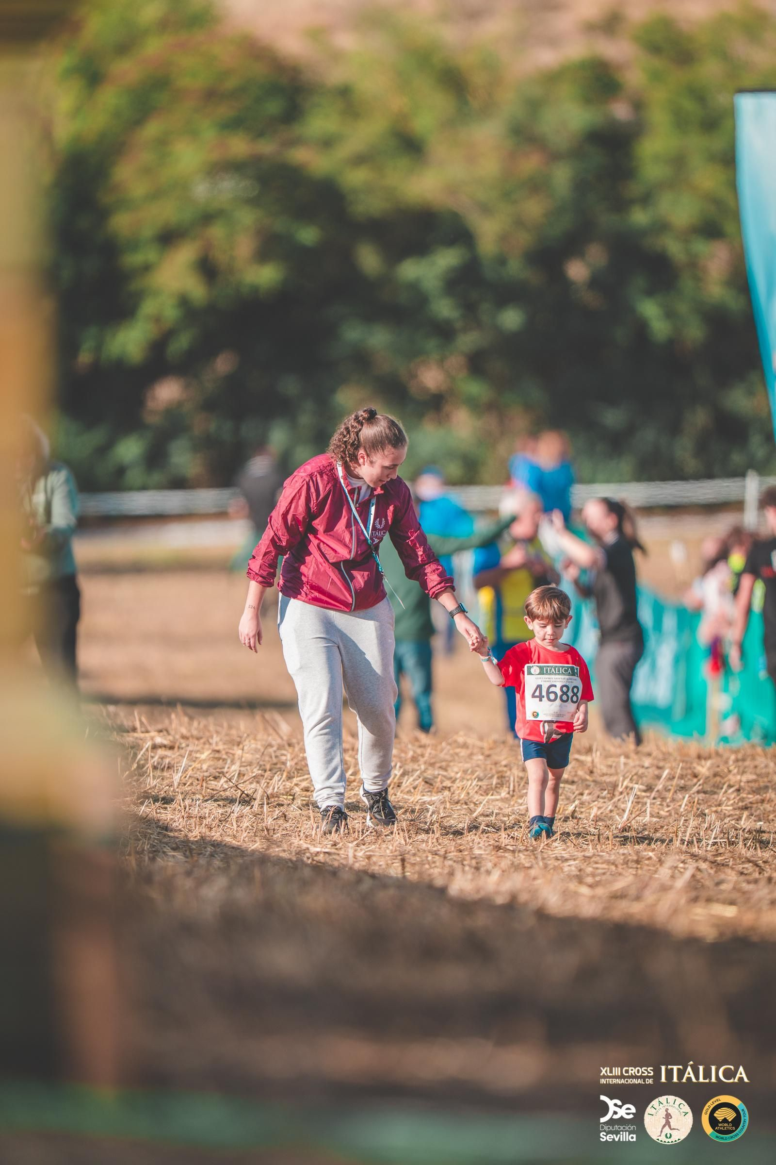 Búscate en las fotos del Cross de Itálica 2025 | 10