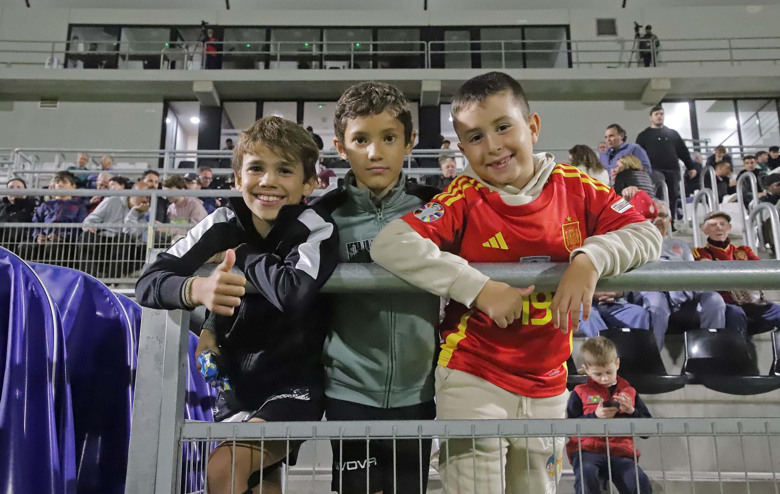 Fotos del partido de entrenamiento entre las selecciones nacionales sub-19 y sub-18 de España en La Línea