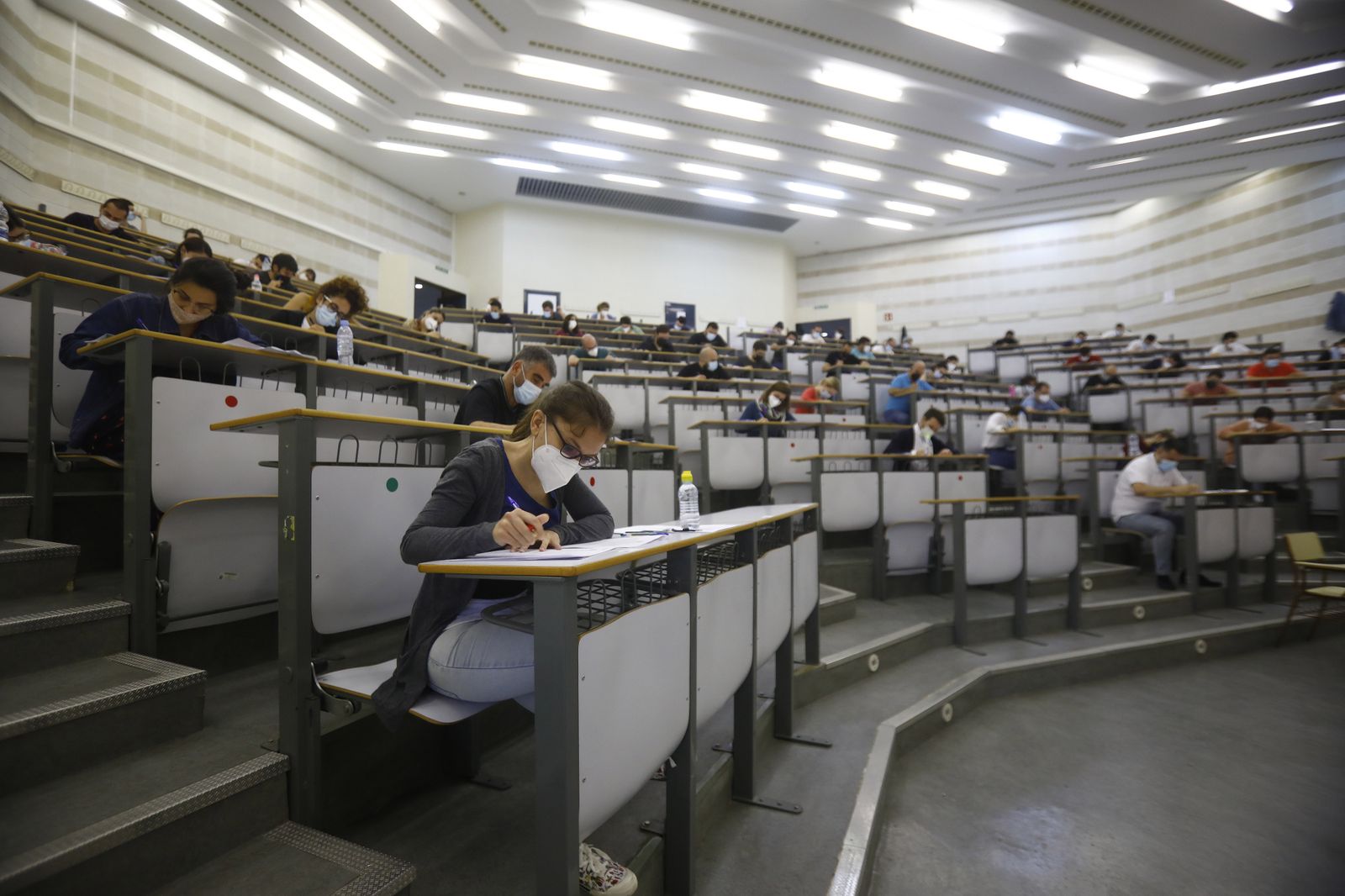 Las oposiciones de Secundaria en Córdoba, en imágenes