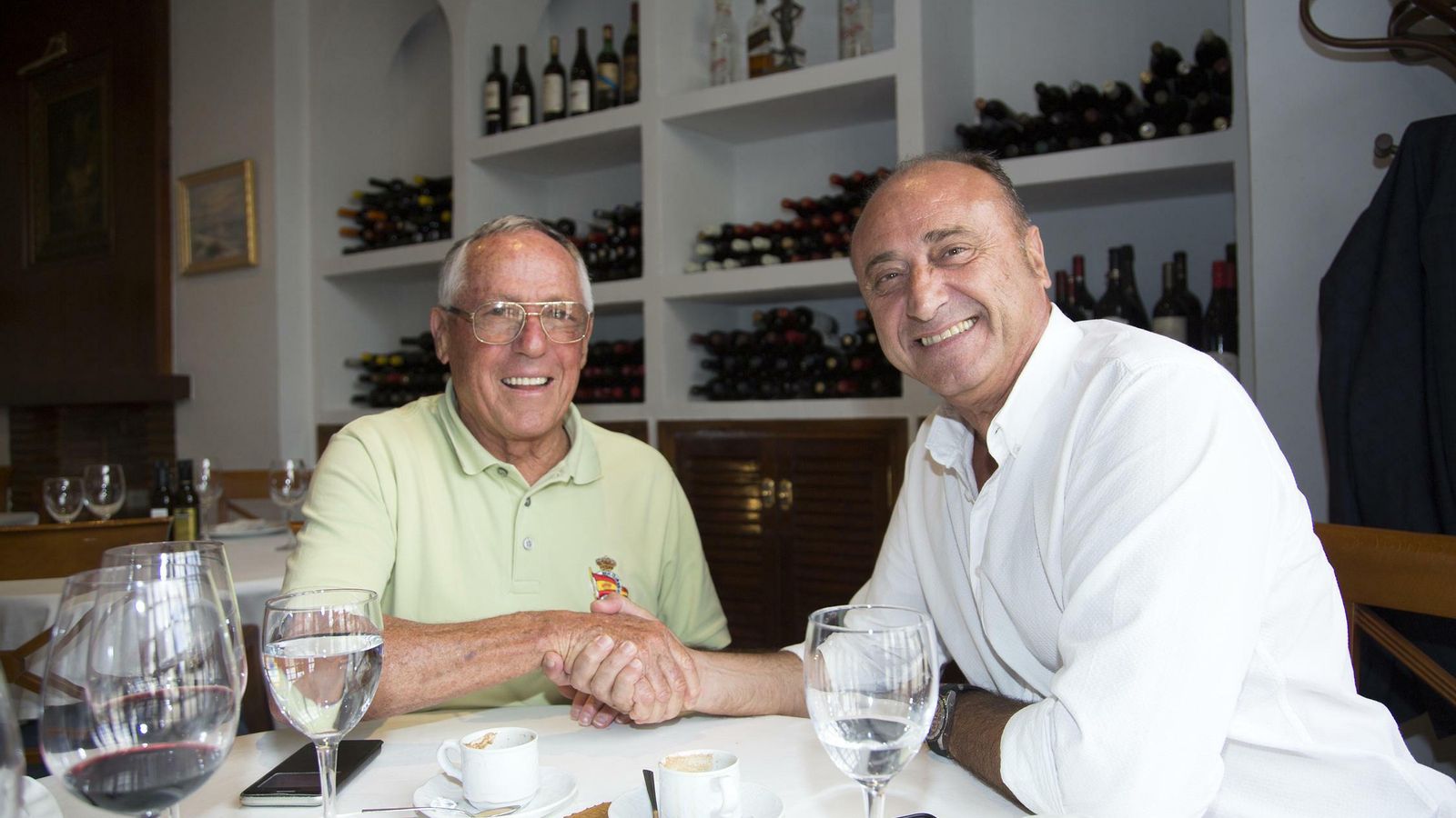 Joaquín Canales  y Juan Luis Pinto en el restaurante Figón de Montemar.