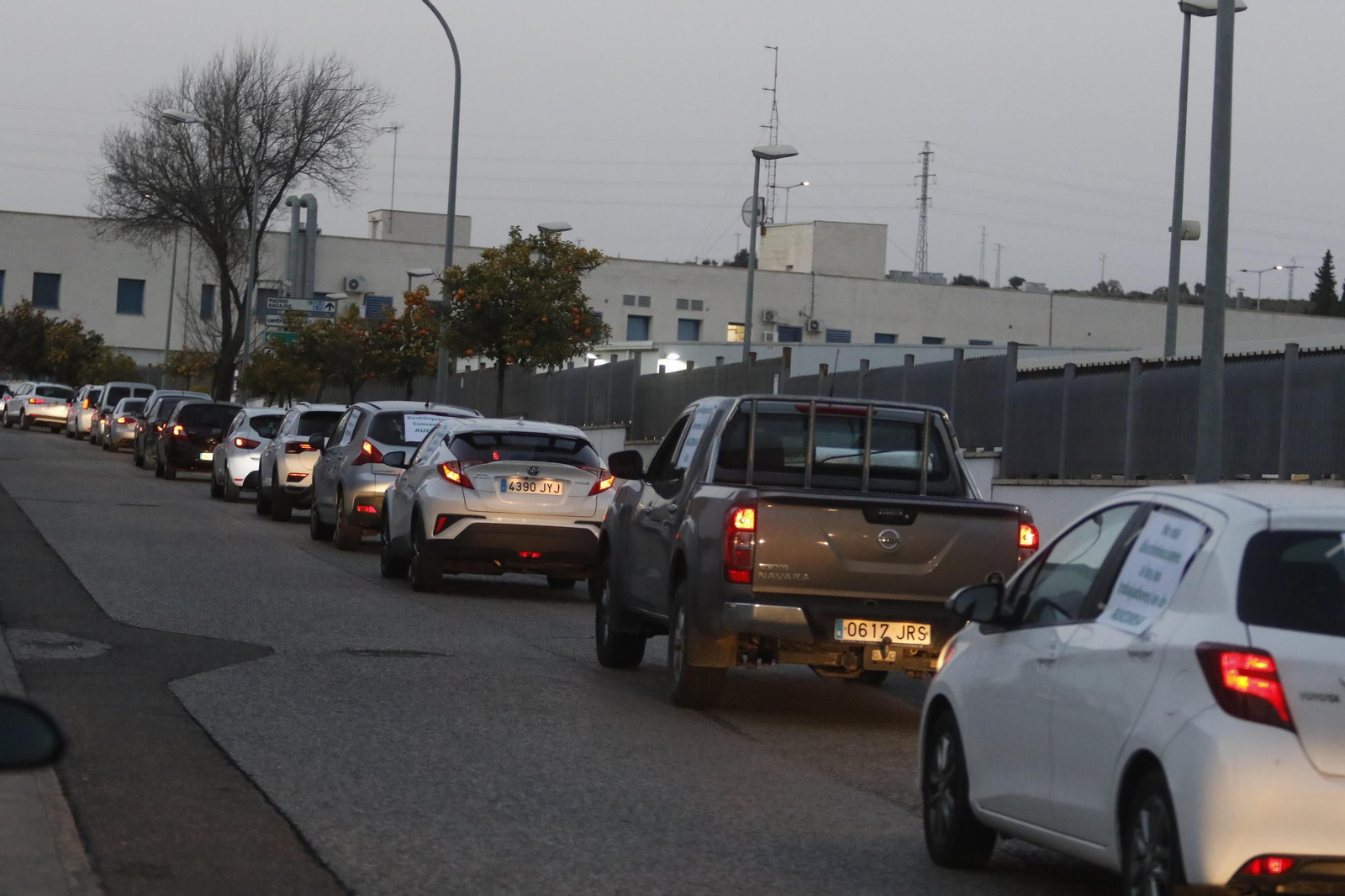 La caravana de protesta de la plantilla de Aucorsa, en fotografías