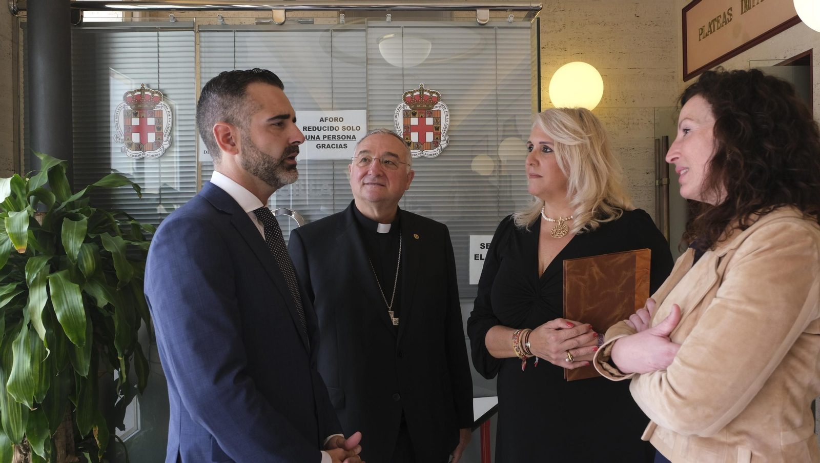 Raquel Criado pregona la Semana Santa Almería 2024, en imágenes