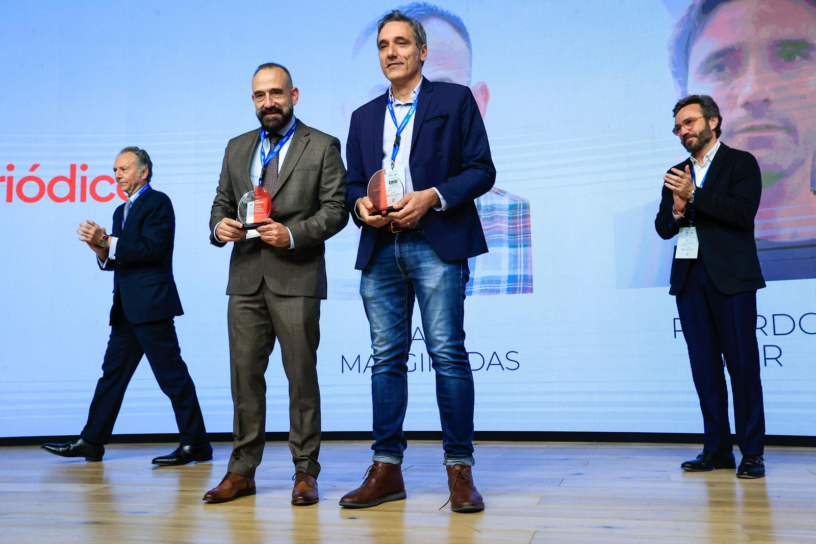 La Asociación de Medios de Información premia a los corresponsales españoles en Ucrania