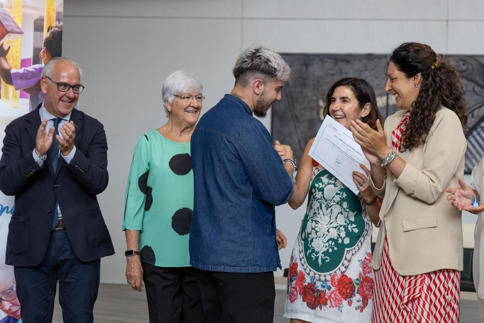 Visita de la consejera a las instalaciones de Aprompsi