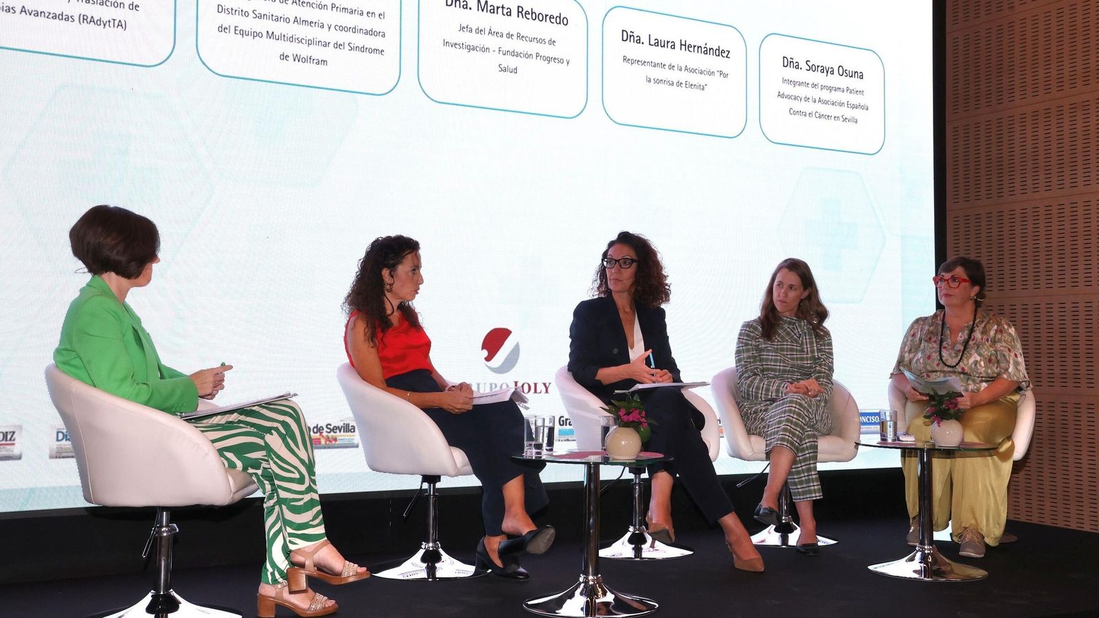 Gloria Carmona, Gema Esteban, Marta Reboredo, Laura Hernández y Soraya Osuna.