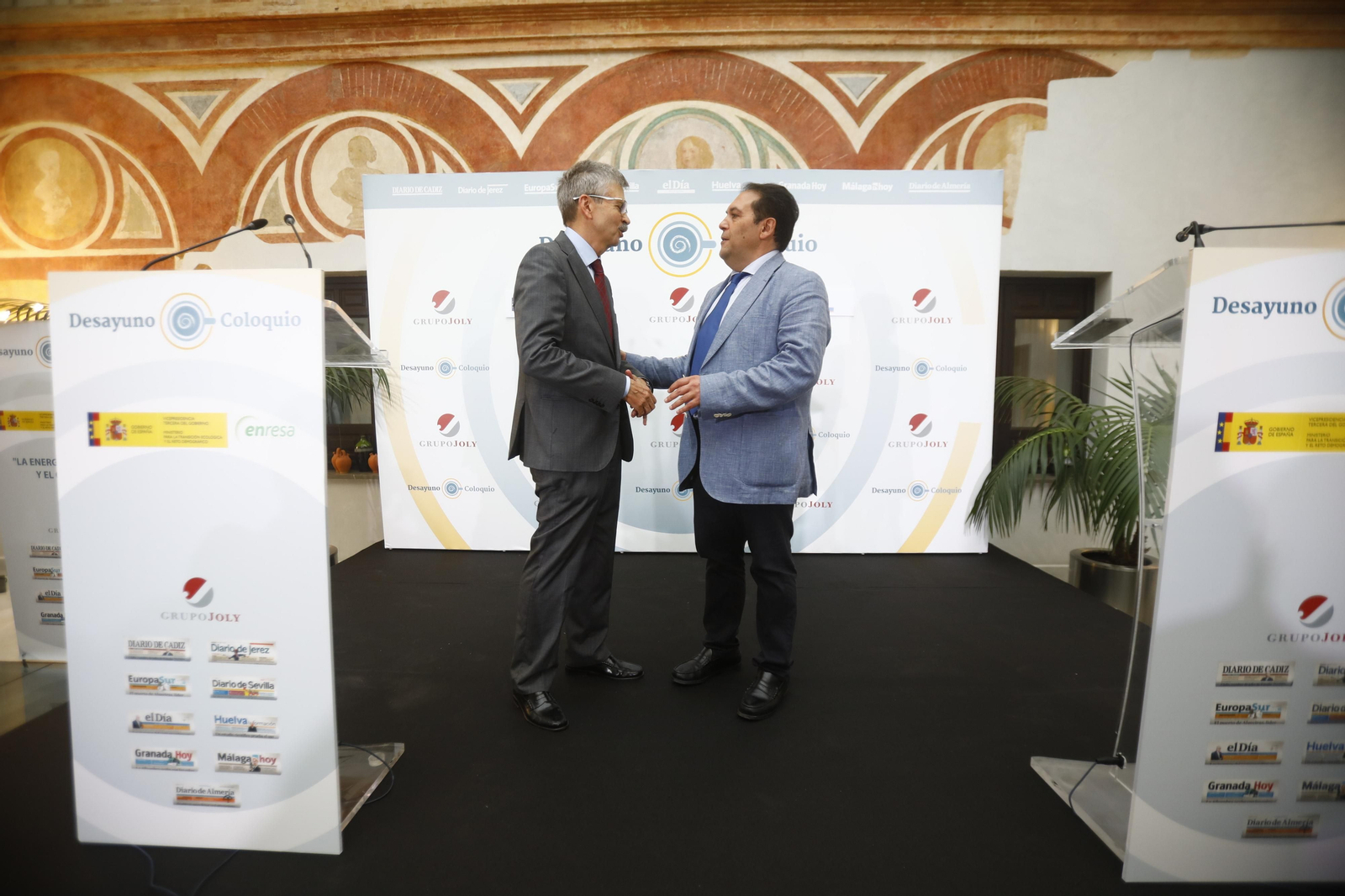 El desayuno-coloquio de El Día con el presidente de Enresa, José Luis Navarro, en imágenes