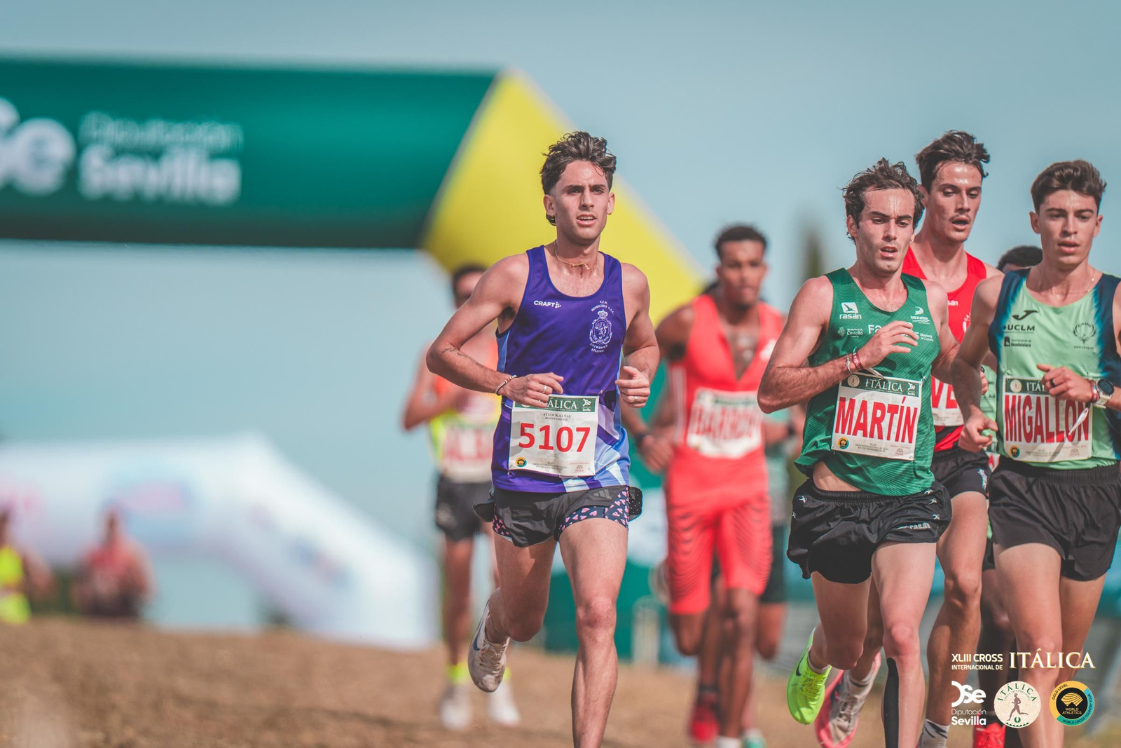 Búscate en las fotos del Cross de Itálica 2025 | 12