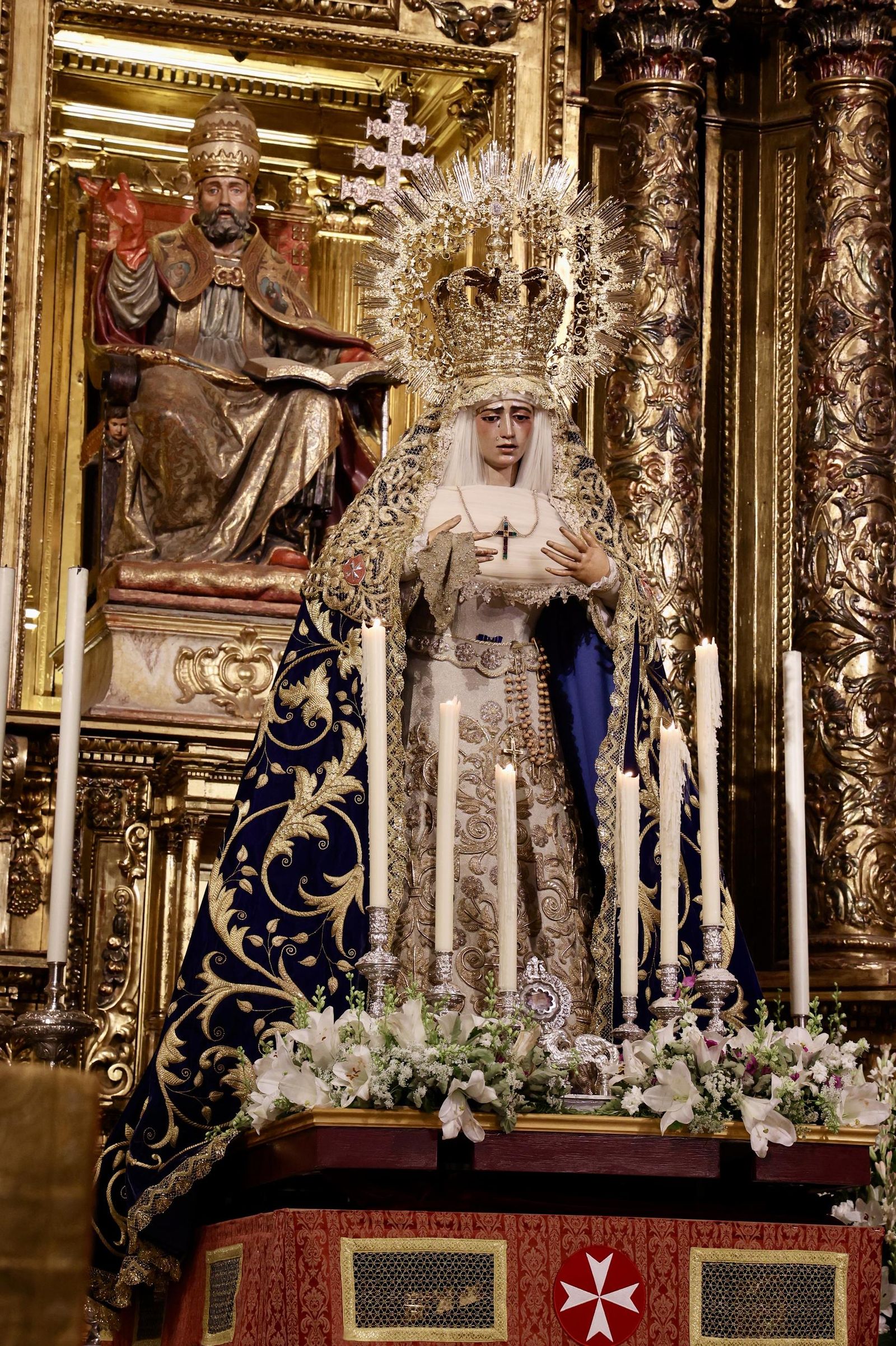 Traslado de la Virgen de la Amargura de Santa Ángela de la Cruz a San Pedro