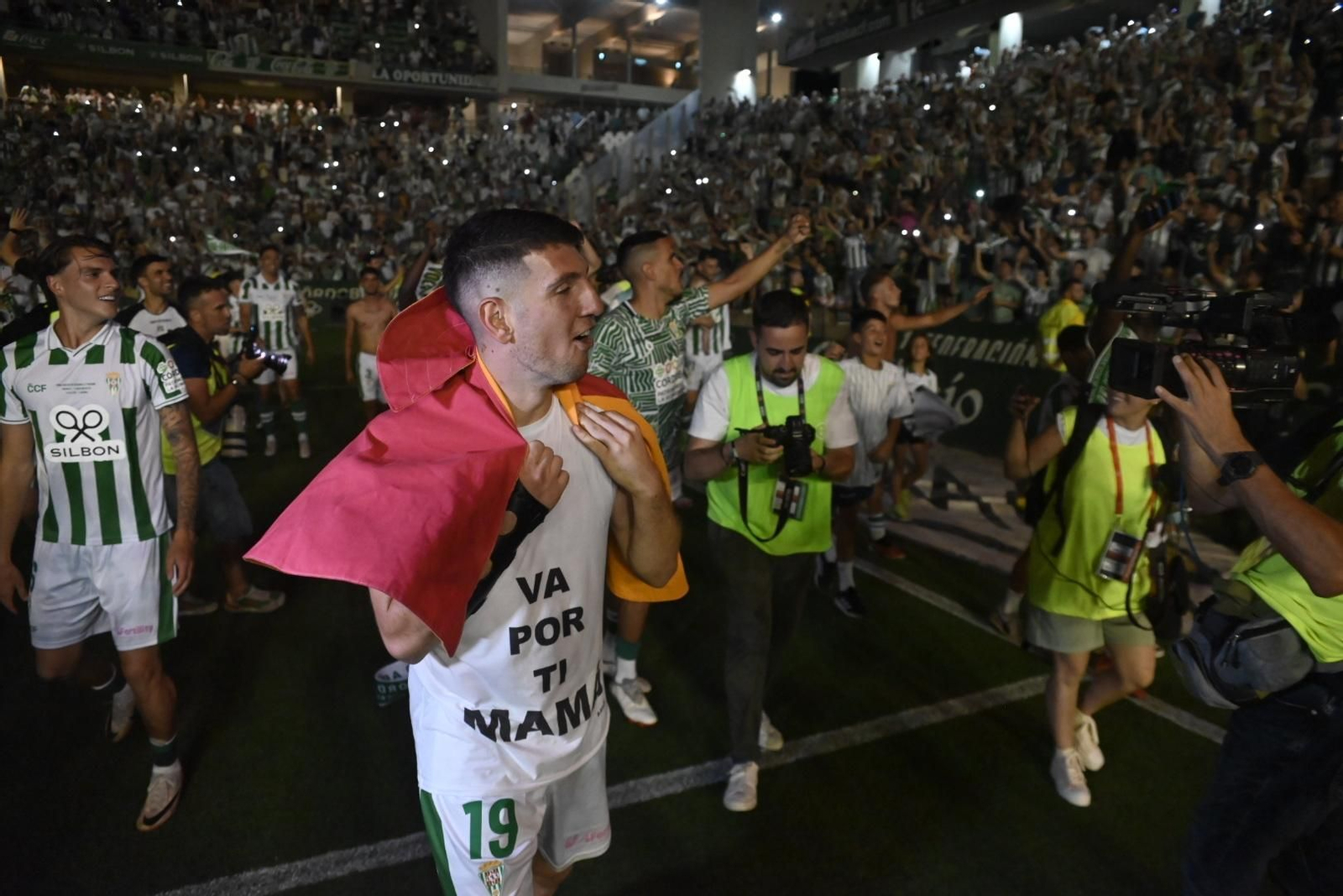 ¡El Córdoba CF celebra a lo grande su ascenso a Segunda División!