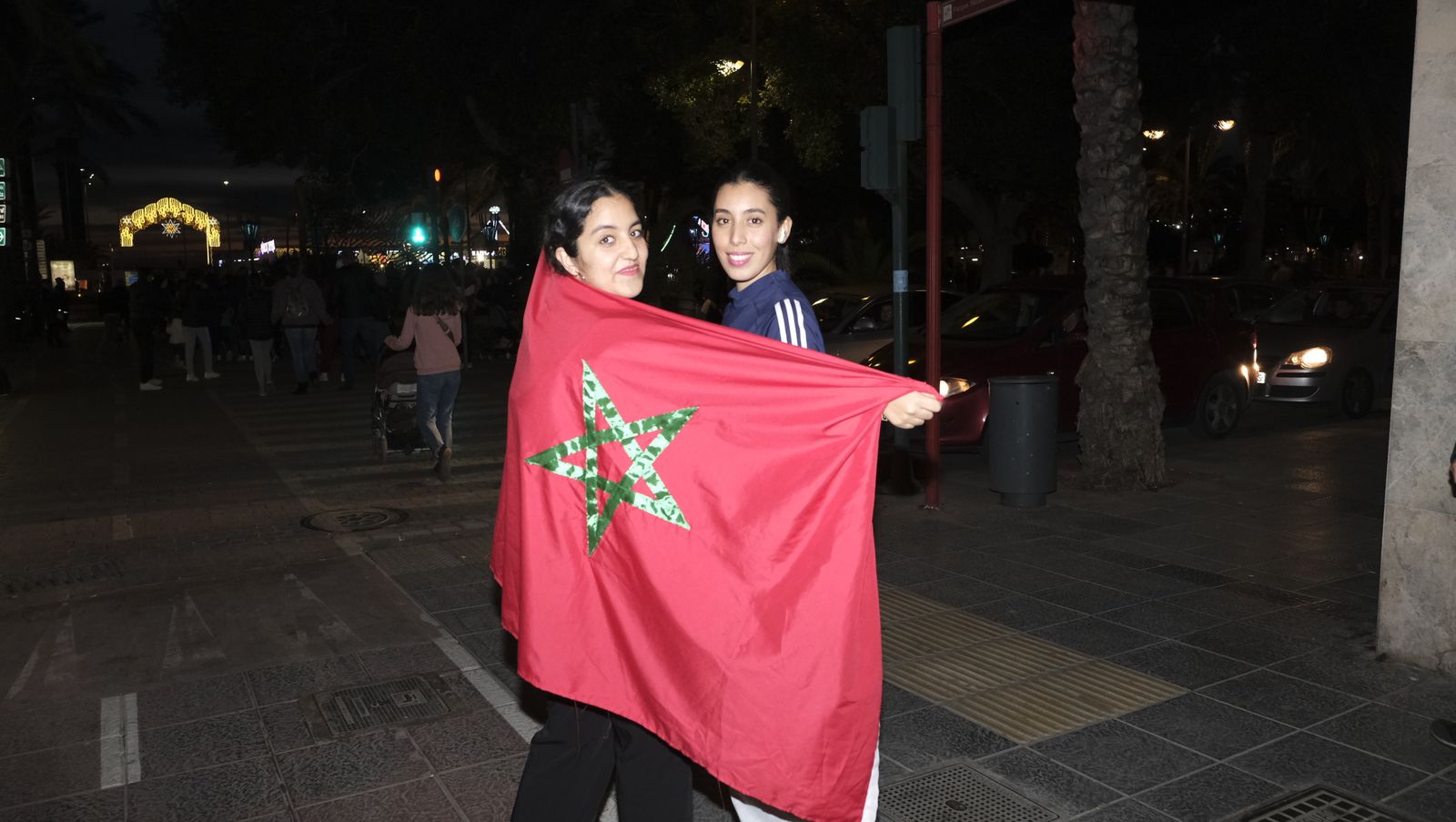 Imágenes de la celebración en Almería, del pase a semifinales de Marruecos en el Mundial de Fútbol de Qatar