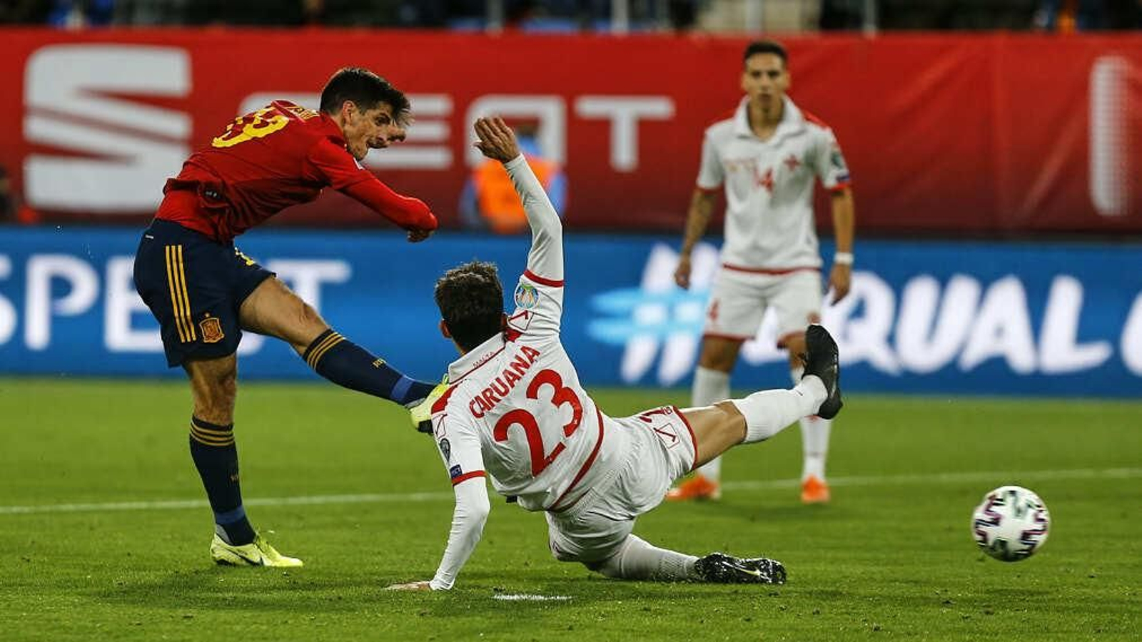 Las imágenes del España-Malta en Cádiz