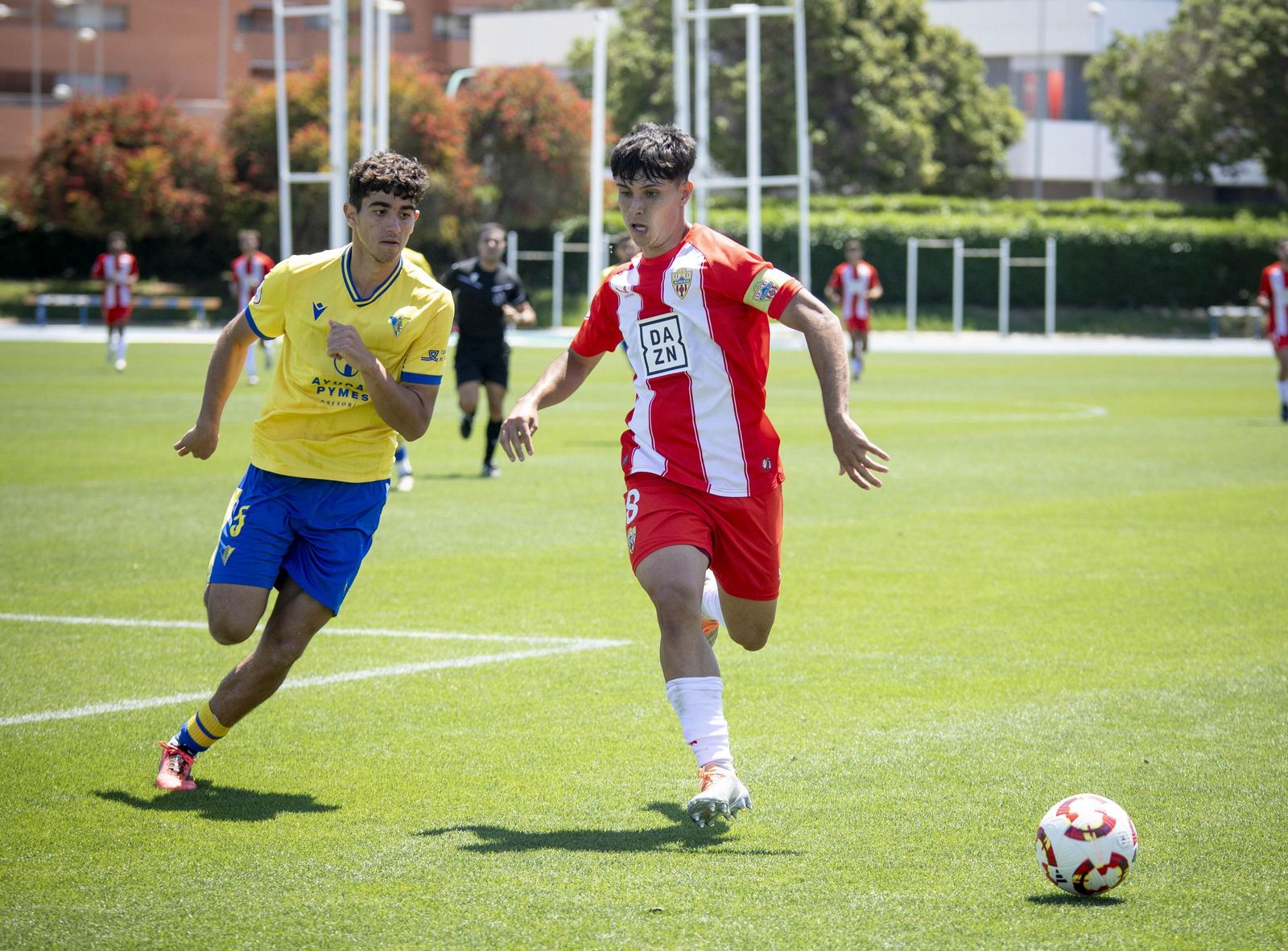 Partido de Segunda RFEF entre el Almería B y el Cádiz Mirandilla