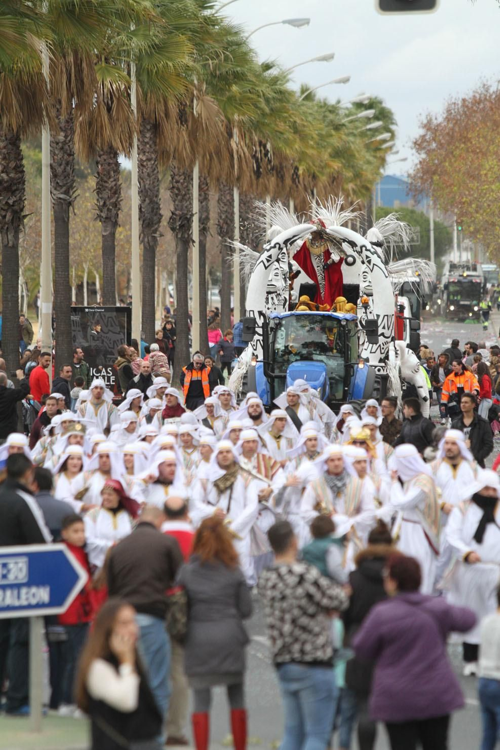 Cabalgata de los Reyes Magos 2018: Melchor, Gaspar y Baltazar adelantan su salida para llenar de ilusión las calles de Huelva