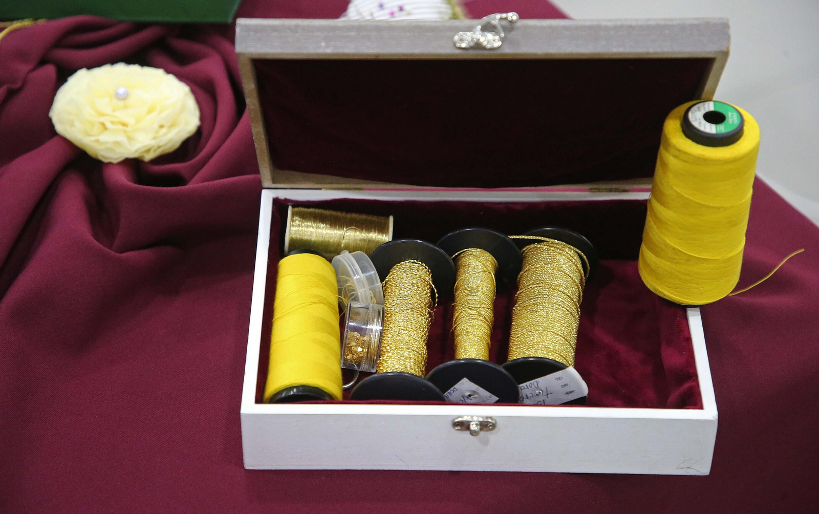 Fotos de la exposición de enseres cofrades en La Línea